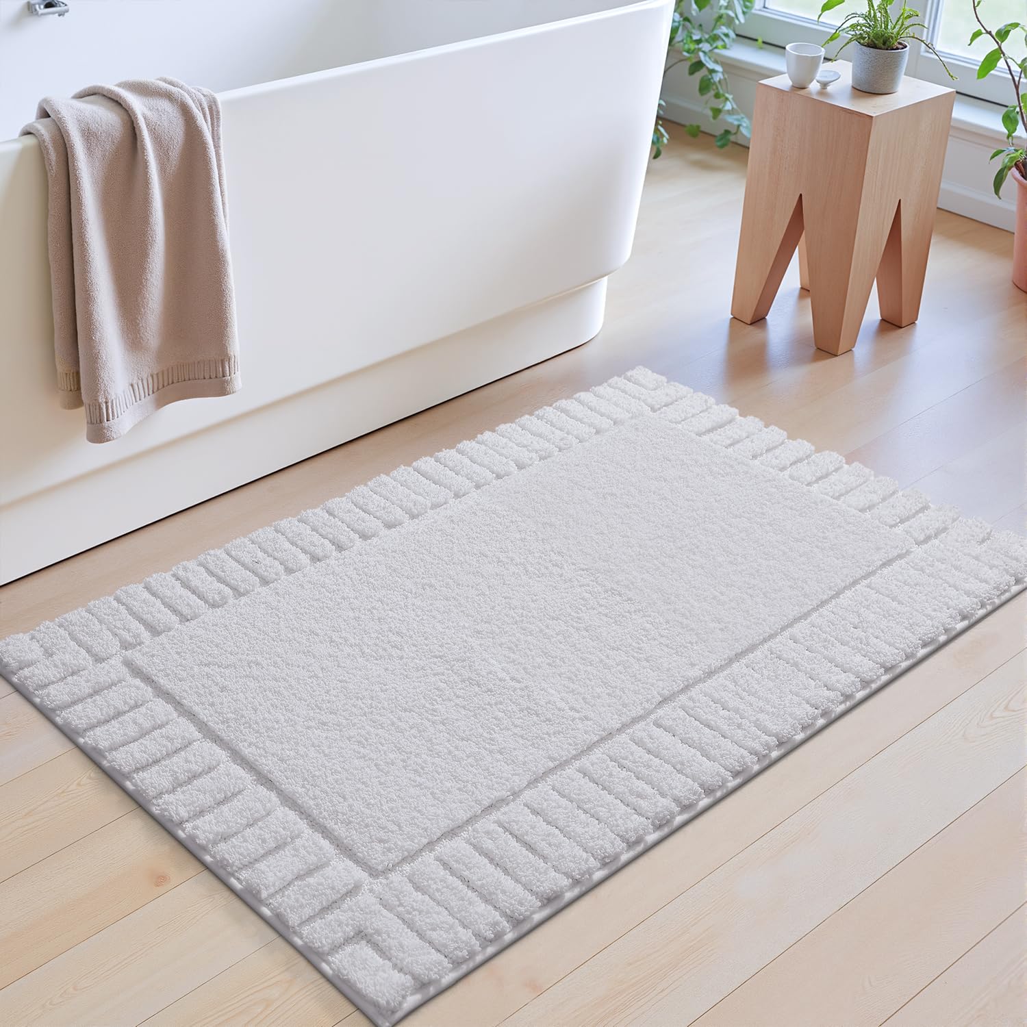 LUMI Bathroom Rugs Non Slip with Rubber Backing, Extra Soft Plush Microfiber Bath Rug Absorbent, Machine Washable Bath Mat Quick Dry for Tub, Shower, Hotel, Beige, 16"x24"