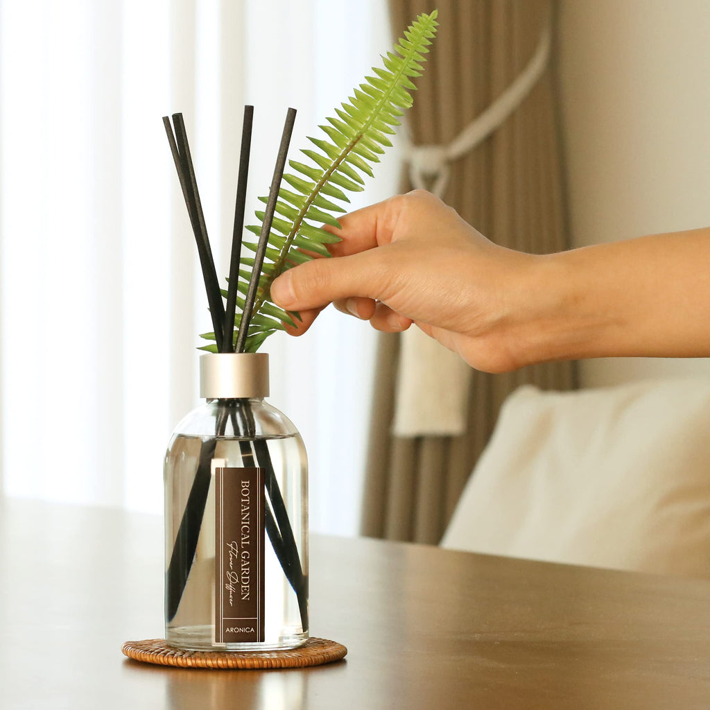 Aronica Modern Christmas Décor, Christmas Smells for House, Holiday Pine Aesthetic Diffuser, Simple Scents Evergreen Trees Boho, Cozy Office Decor for Holiday, Winter Bathroom Decor
