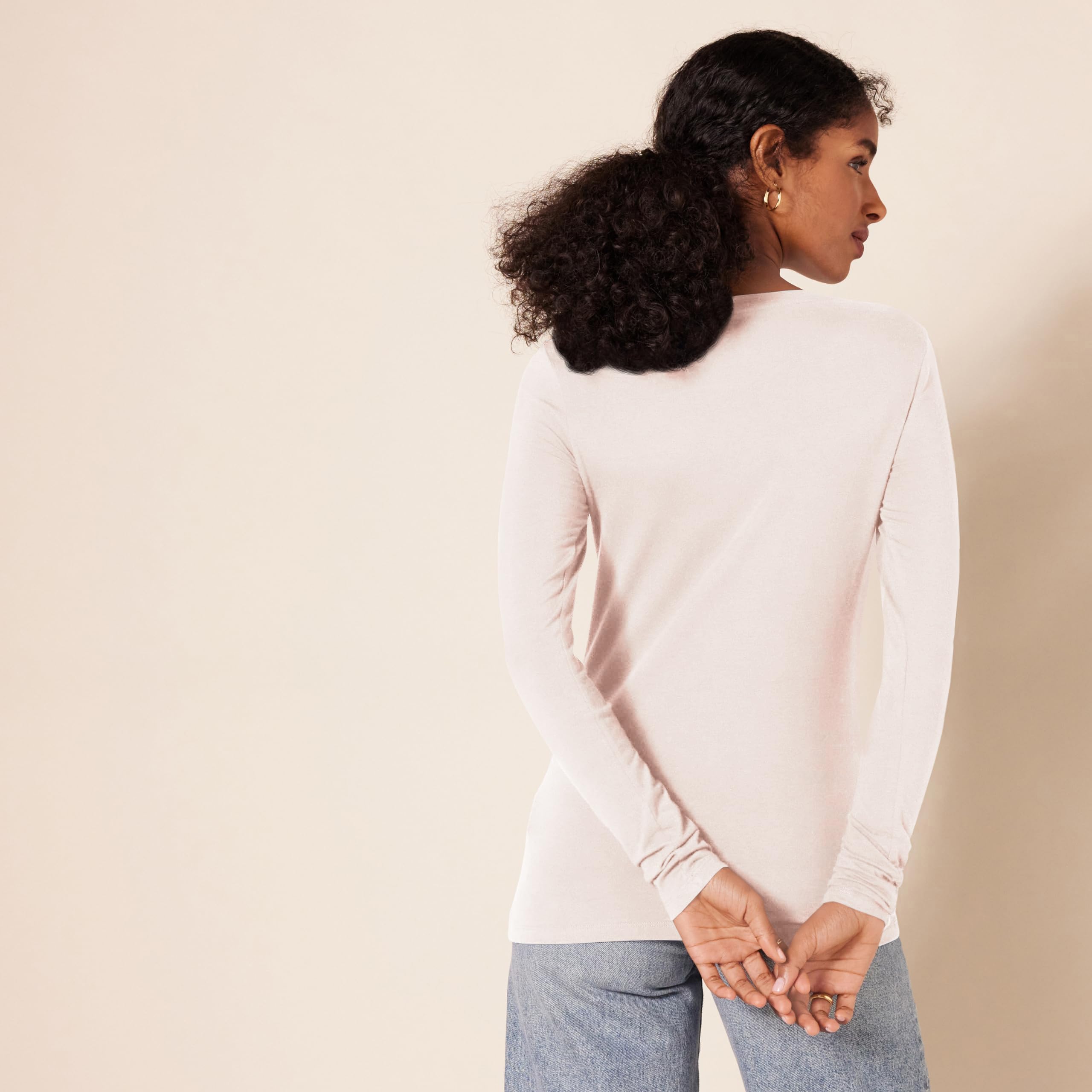Amazon Essentials Women's Regular-Fit Long-Sleeve Crewneck T-Shirt (Available in Plus Size)