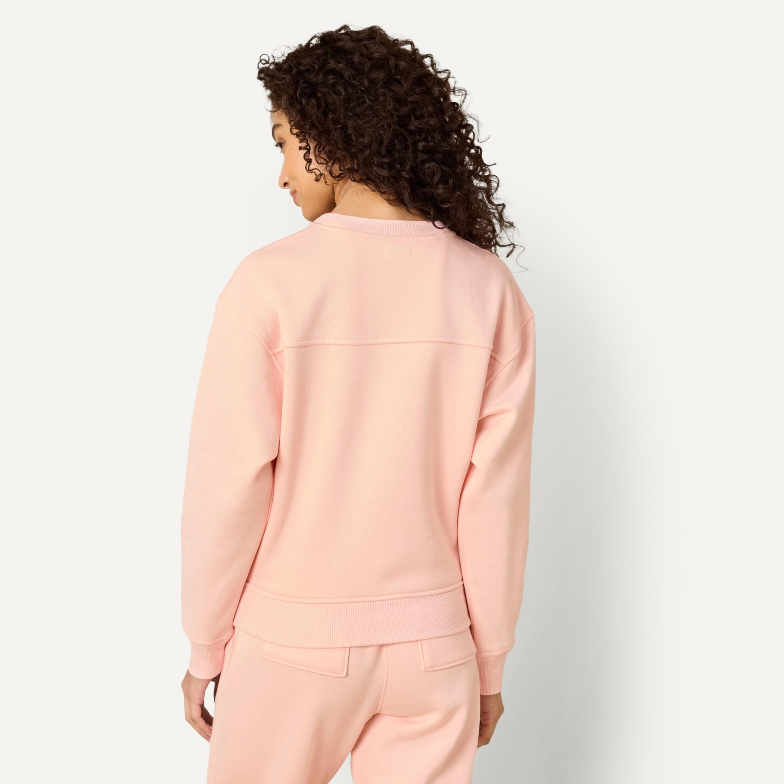 Amazon Essentials x Sofia Grainge Women's Relaxed Fit Boxy Drop Shoulder Crewneck Sweatshirt