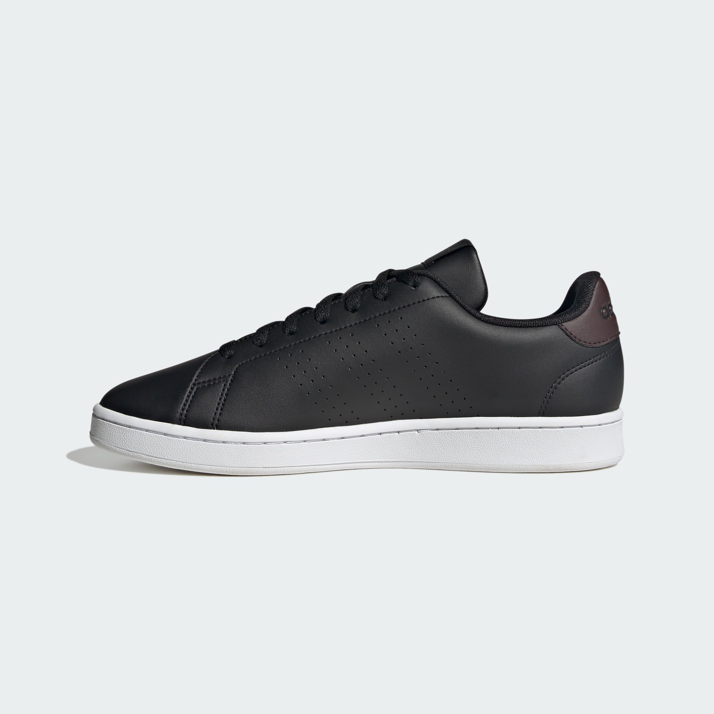 adidas Men's Advantage Sneaker