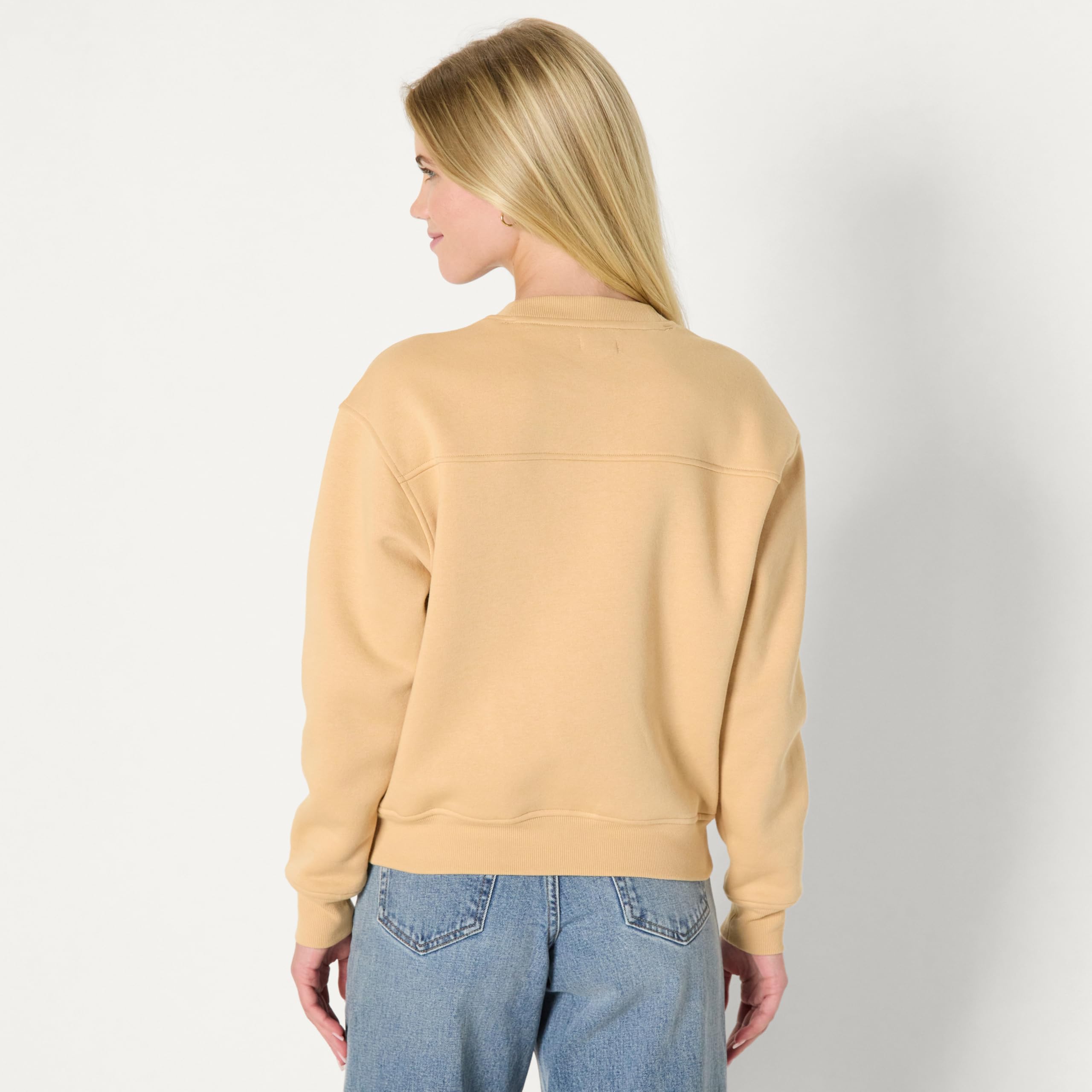 Amazon Essentials x Sofia Grainge Women's Relaxed Fit Boxy Drop Shoulder Crewneck Sweatshirt