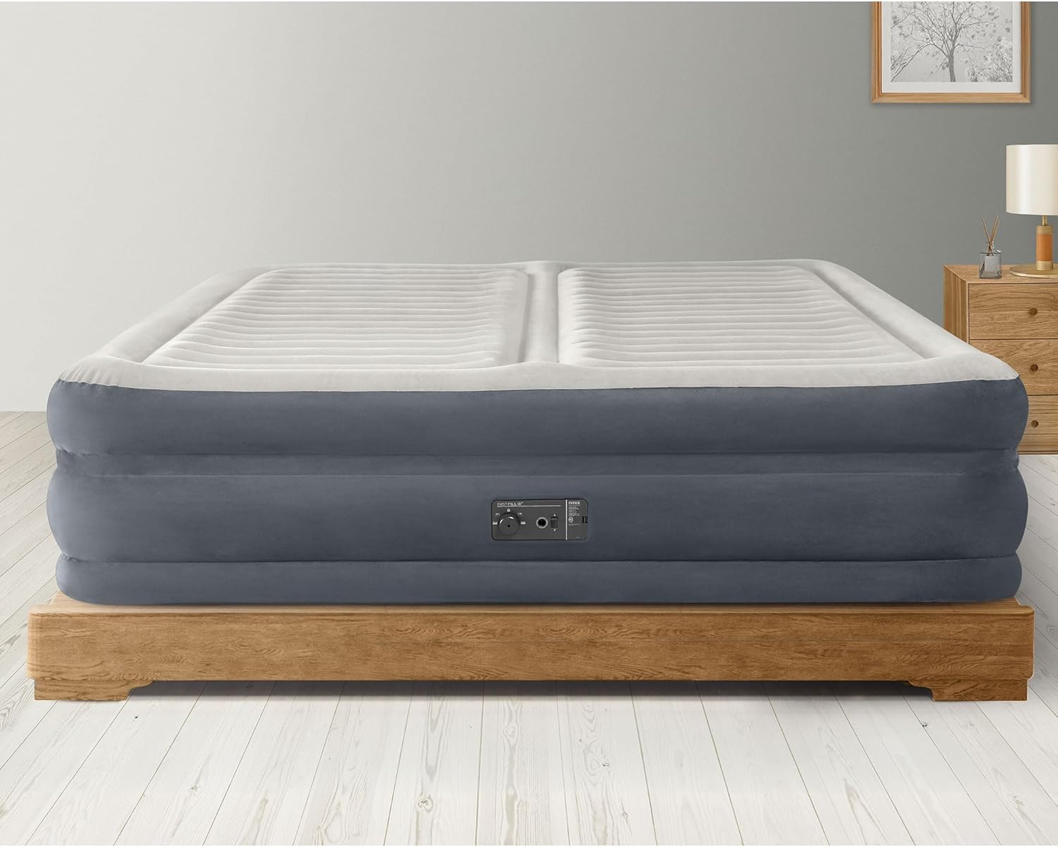 Intex King Air Mattress, Dura-Beam Deluxe 22" Dual Zone Inflatable Bed with Built-in Pump