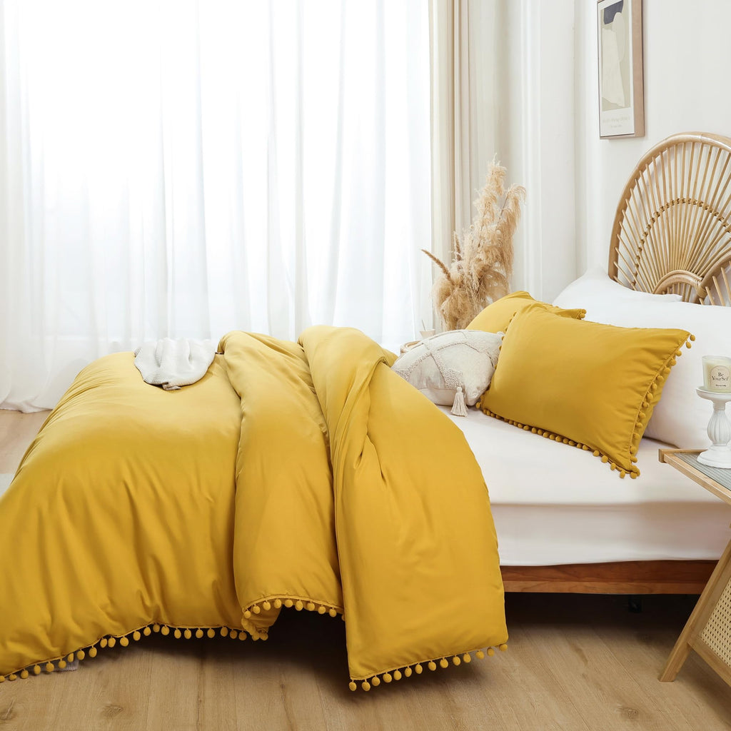 YIRDDEO Twin Comforter Set - Comforter Twin Size Bed with Ball Pom Fringe, Soft Bedding Set for All Seasons - 2 Pieces, 1 Comforter (66"x90") & 1 Pillow Sham(20"x26"), Beige