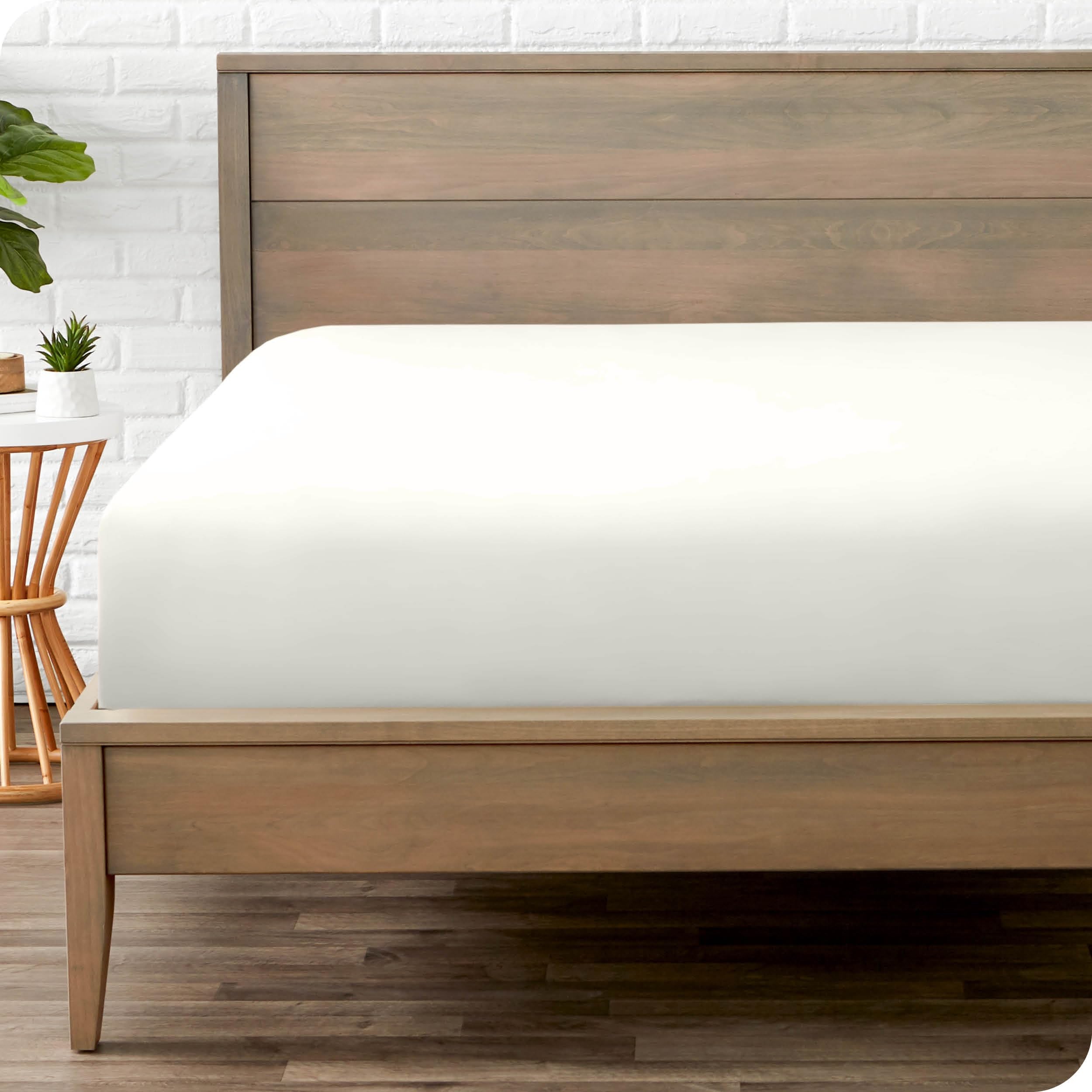 Bare Home Fitted Bottom Sheet Twin Size - Premium 1800 Ultra-Soft - Hotel Luxury - Deep Pocket - Durable and Long Lasting (Twin, White)
