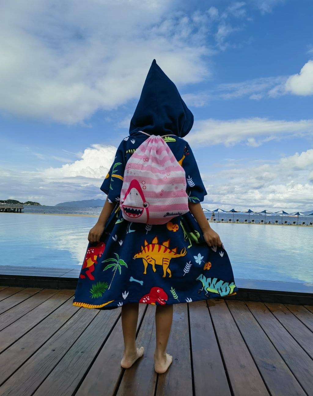 Soft Microfiber Swim Cover-ups for 3 to 10 Years Old Kids Hooded Bath Beach Poncho Towels (Alligator, Fits 3-10 Years)