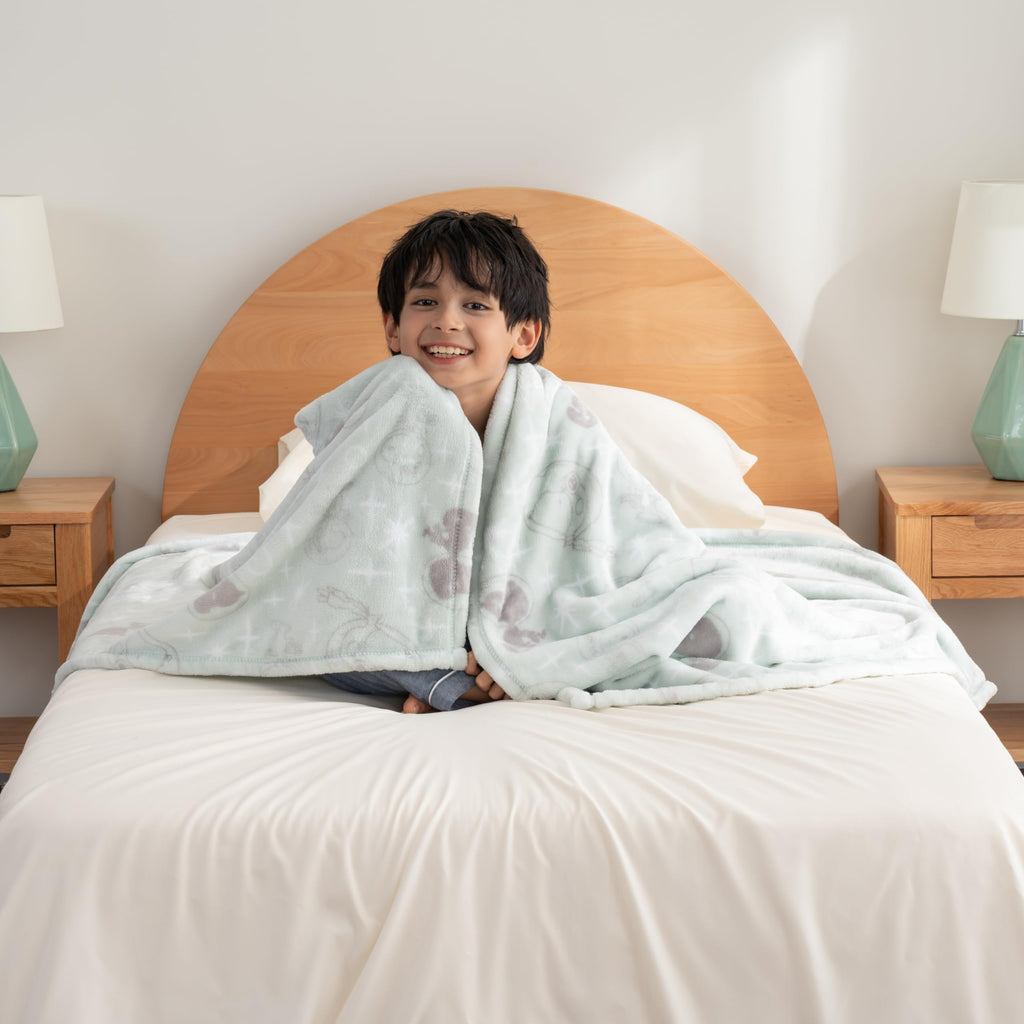 Berkshire Blanket VelvetLoft® Luxury Soft Polyester Throw Blanket, Don’t Let The Pigeon Drive The Bus, 50 x 70in(Official Mo Willems® Product)