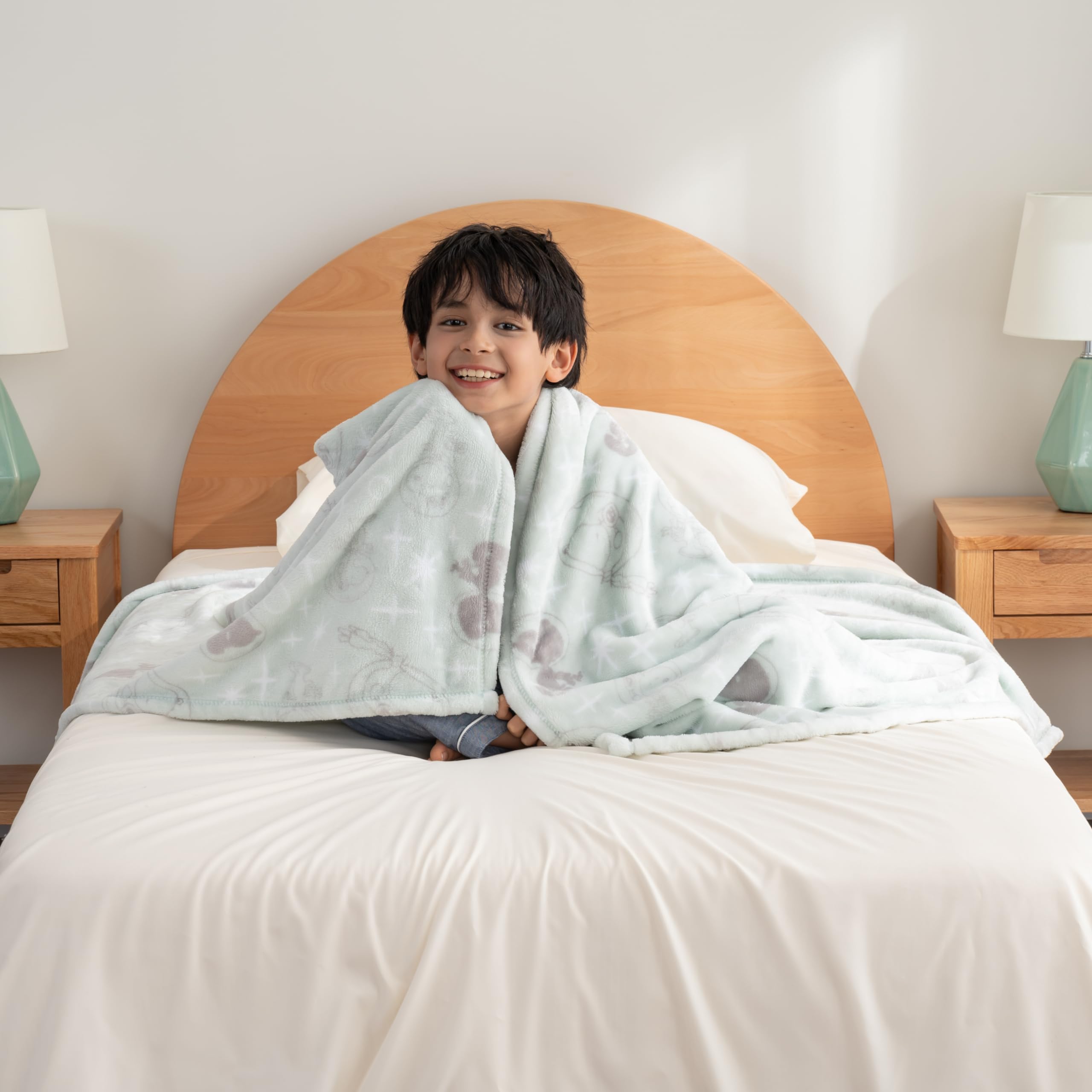 Berkshire Blanket VelvetLoft® Luxury Soft Polyester Throw Blanket, Don’t Let The Pigeon Drive The Bus, 50 x 70in(Official Mo Willems® Product)