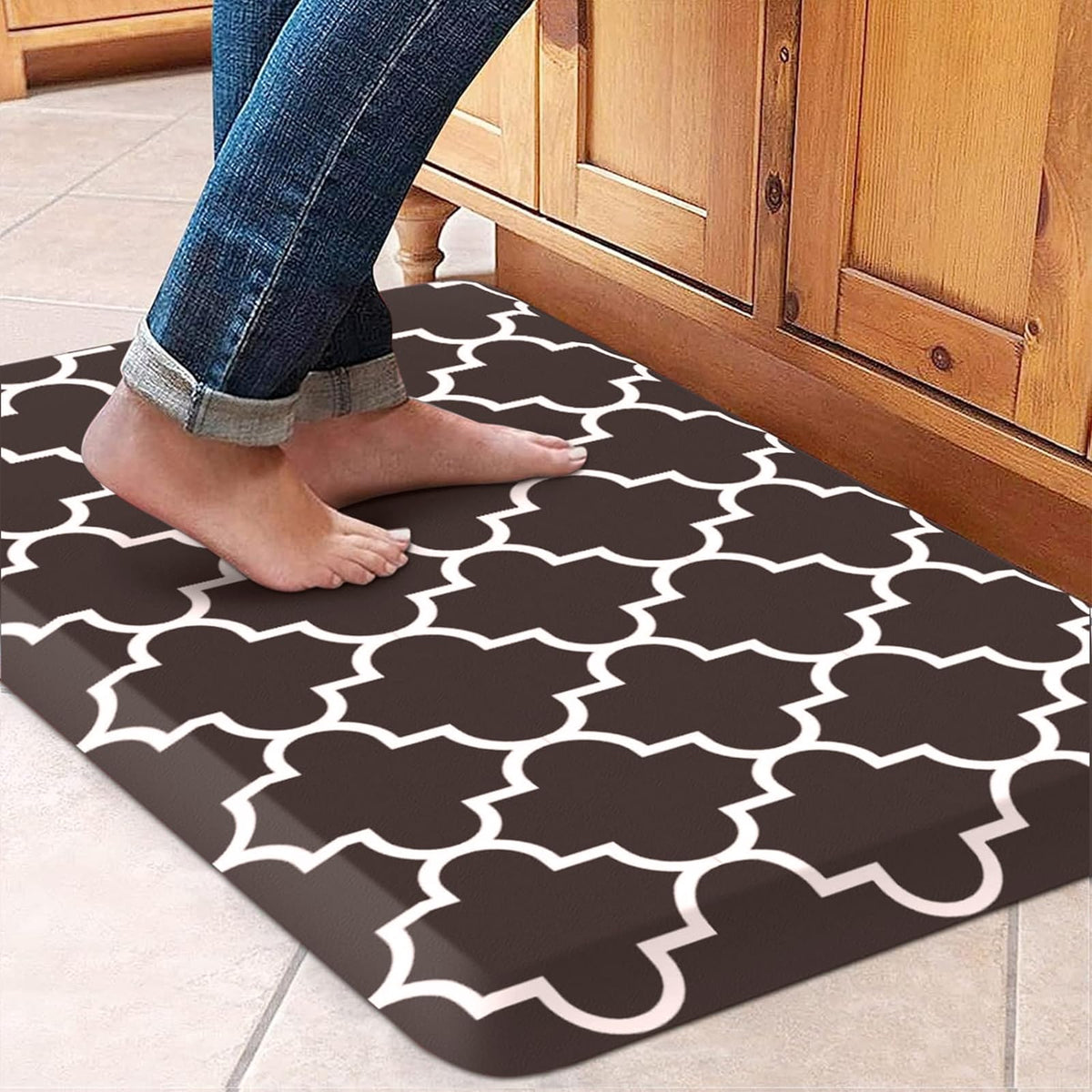 WISELIFE Anti-Fatigue Cushioned Kitchen Mat / Rug ,17.3"x 28",Non Slip Heavy Duty PVC Ergonomic Waterproof Comfort Rugs for Floor Home, Office, Sink, Laundry,Black