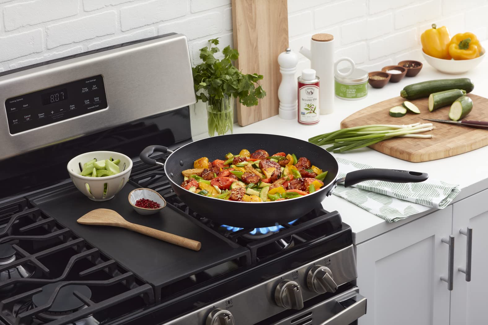 T-Fal Ultimate Hard Anodized Nonstick Fry Pan With Lid 12 Inch, Oven Broiler Safe 400F, Lid Safe 350F, Cookware, Pots and Pans, Kitchen Frying Pans, Skillets, Home, Dishwasher Safe, Onyx