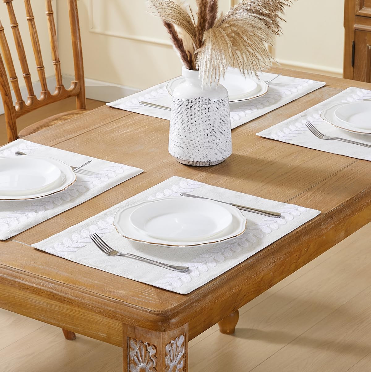 Wracra Embroidered Placemats, 13 x 18 Inch Set of 4 Placemats, Irregular Willow Rustic Place Mats for Kitchen Table and Heat Resistant, Blue 4PCS