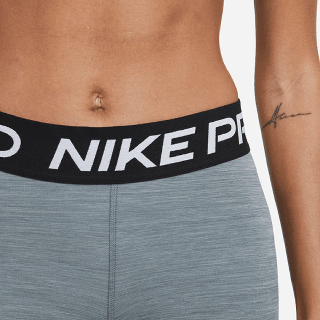 Nike Womens Flat