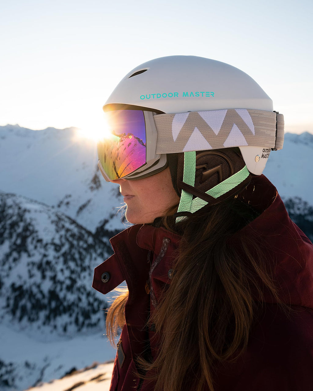 OutdoorMaster Kelvin Ski Helmet - Snowboard Helmet for Men, Women & Youth