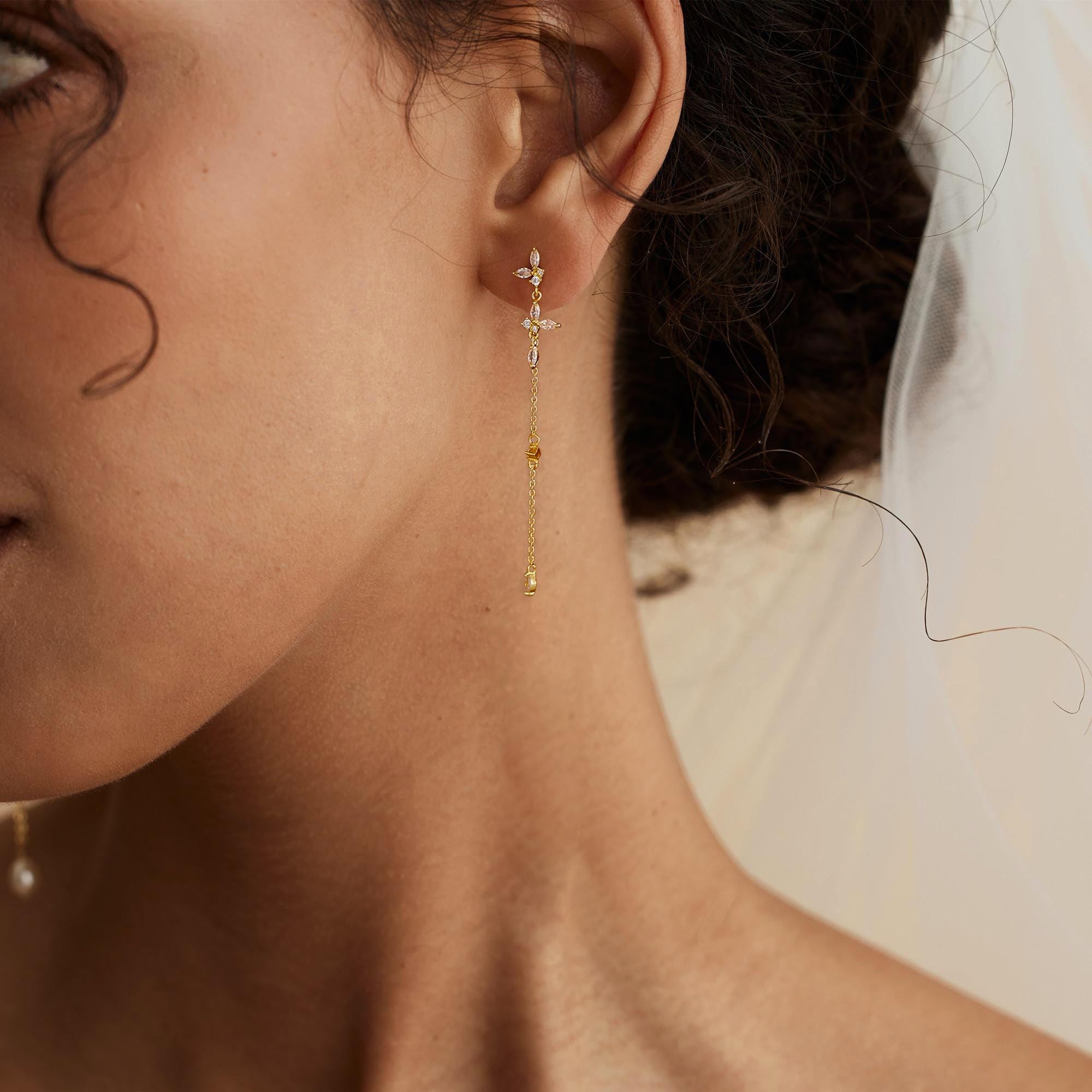 Gold Earrings for Women, 14K Gold Plated Tassel Dangle Earrings for Women Trendy Hypoallergenic Long Chain Earring Dainty Pearl Drop Earrings Elegant Wedding Earring Fashion Jewelry for Womens