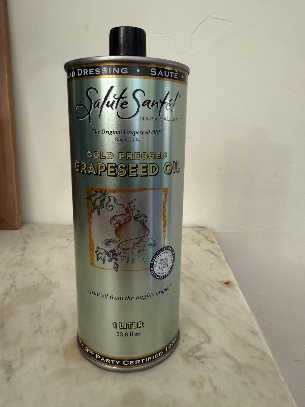 Salute Santé! Cold Pressed Grapeseed Oil – 500 ml 1-Pack — cooking oil, grapeseed oil — High Smoke Point, Neutral Flavor, Ideal for Frying, Baking & Salad Dressings Gourmet kitchen essential