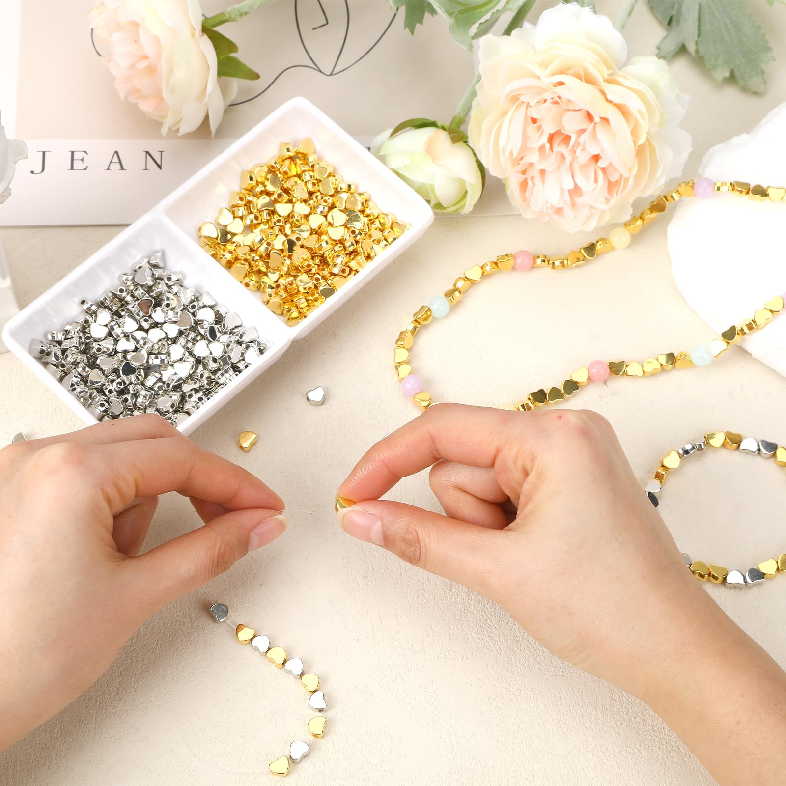 Augshy 700PCS White Letter Beads Alphabet Beads for Making DIY (6mm) | Premium Acrylic Cube Shape, Ideal Bracelets and Keychains, Large Hole Design for Easy Paracord Threading