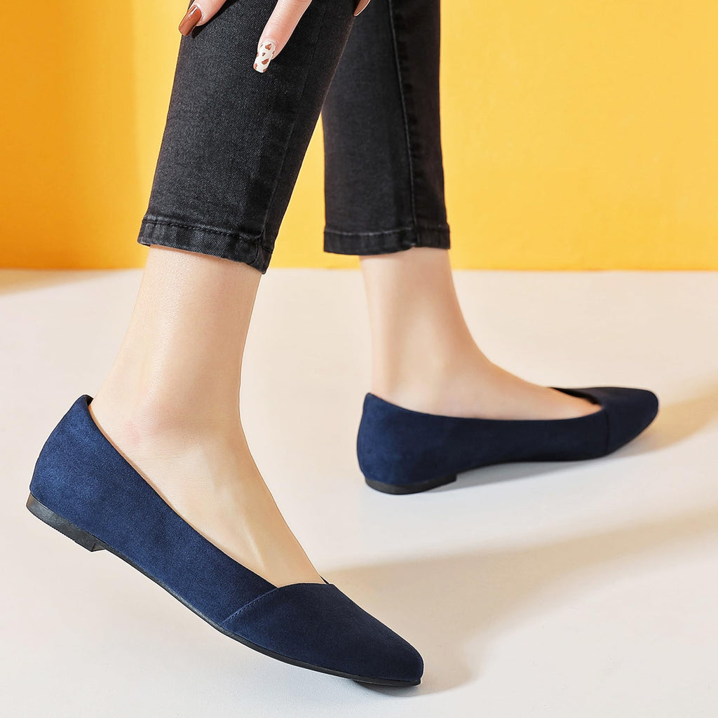 Ataiwee Women's Wide Width Ballet Flats - Stylish Pointed Toe Suede, Soft Comfortable Non-slip Sole.
