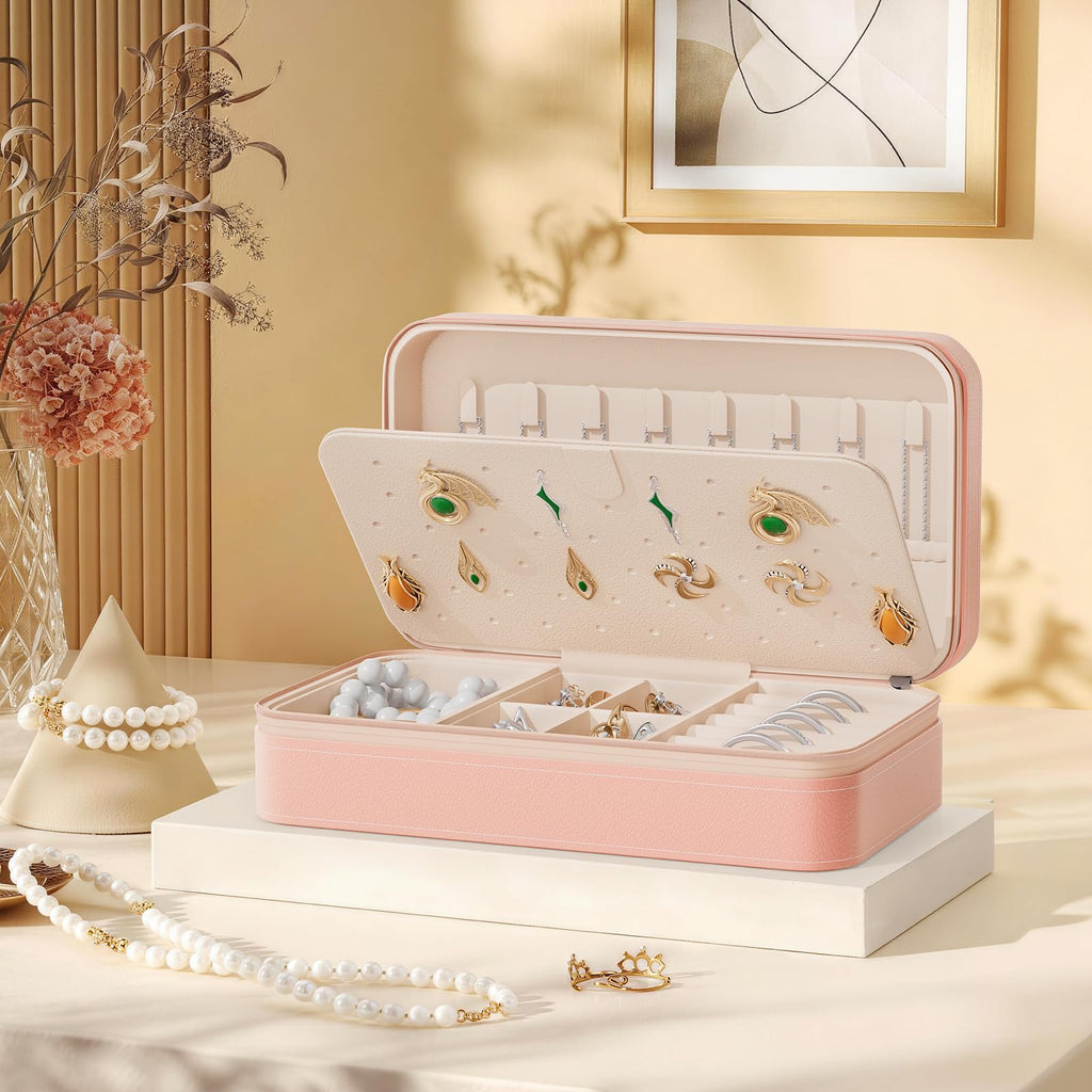 DesignSter Travel Jewelry Box, PU Leather Portable Jewelry Case, Small Jewelry Boxes for Gifts, Travel Jewelry Organizer for Women Rings Earrings Necklaces Bracelets (Avocado Green)