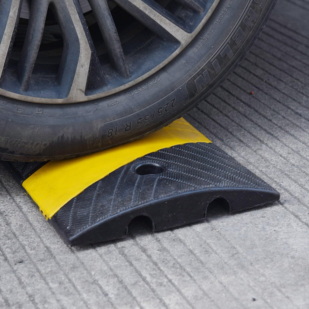 72" x 10" x 2" inch Portable Speed Bump Hump, 6' Feet Durable Collapsible Road Safety Bumps, Vehicles Hump Bumps for Asphalt Concrete Gravel Garage Driveway Roads Parking (72" Curlable Bump)