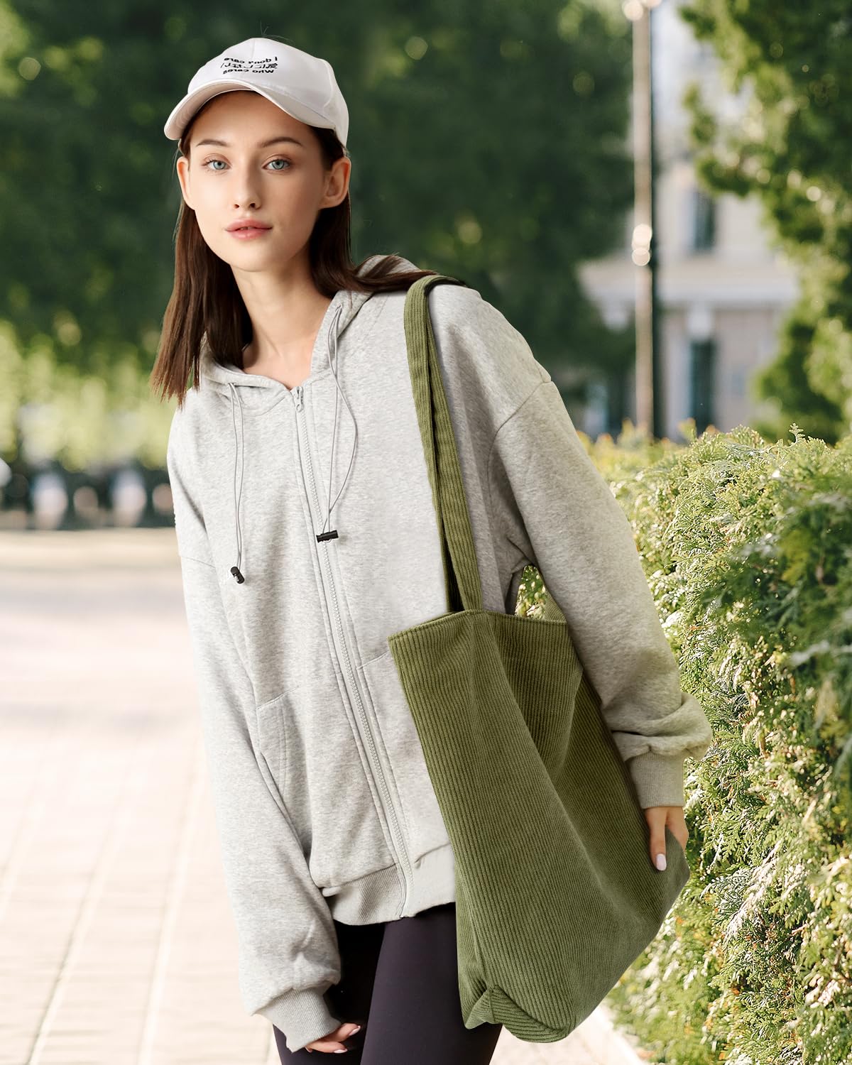 Iioscre Corduroy Tote Bag for Women,Hobo HandBags with Zipper,Large Capacity Casual Shoulder Handbags with Inner Pockets
