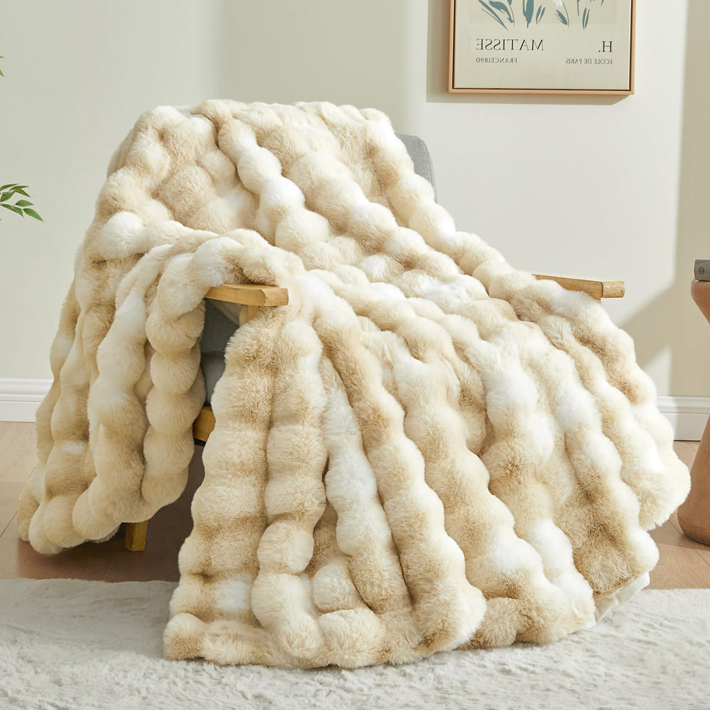 BEDELITE Faux Fur Throw Blanket, Soft Cozy Plush Dark Grey Bubble Blanket for Couch Sofa Bedroom Living Room Decor - 870GSM Thick Warm Fuzzy Fluffy Faux Rabbit Fur Blanket, 50x60 Inches