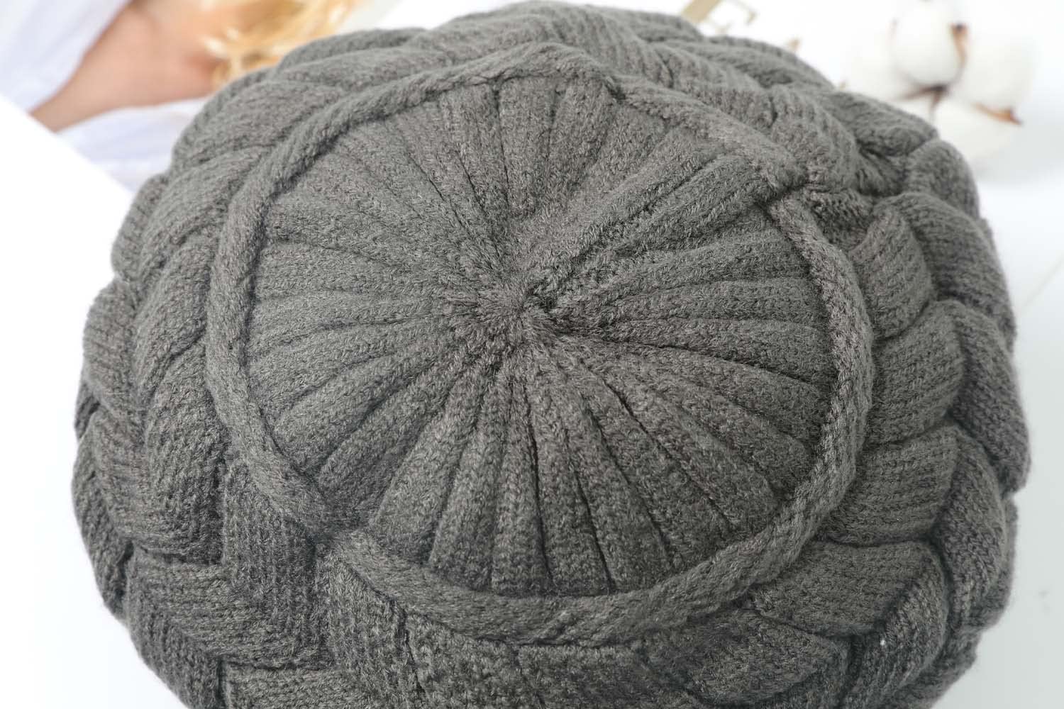 Women Winter Warm Knit Hat Wool Snow Ski Caps with Visor