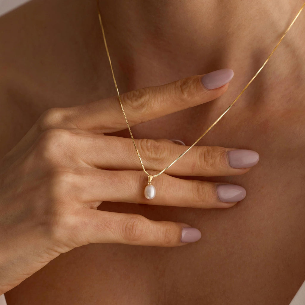 Pearl Necklace for Women Trendy,14k Gold Plated Necklace Dainty Wedding Necklace Small Cute Choker Necklace Gold Prom Drop Necklace Vintage Waterproof Jewelry for Women Prom Jewelry Fashion Gifts