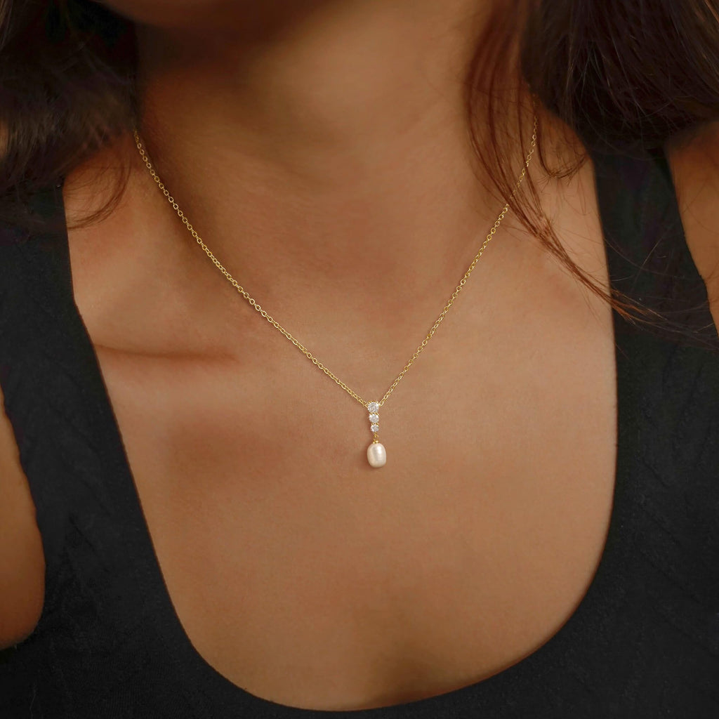 Pearl Necklace for Women Trendy,14k Gold Plated Necklace Dainty Wedding Necklace Small Cute Choker Necklace Gold Prom Drop Necklace Vintage Waterproof Jewelry for Women Prom Jewelry Fashion Gifts
