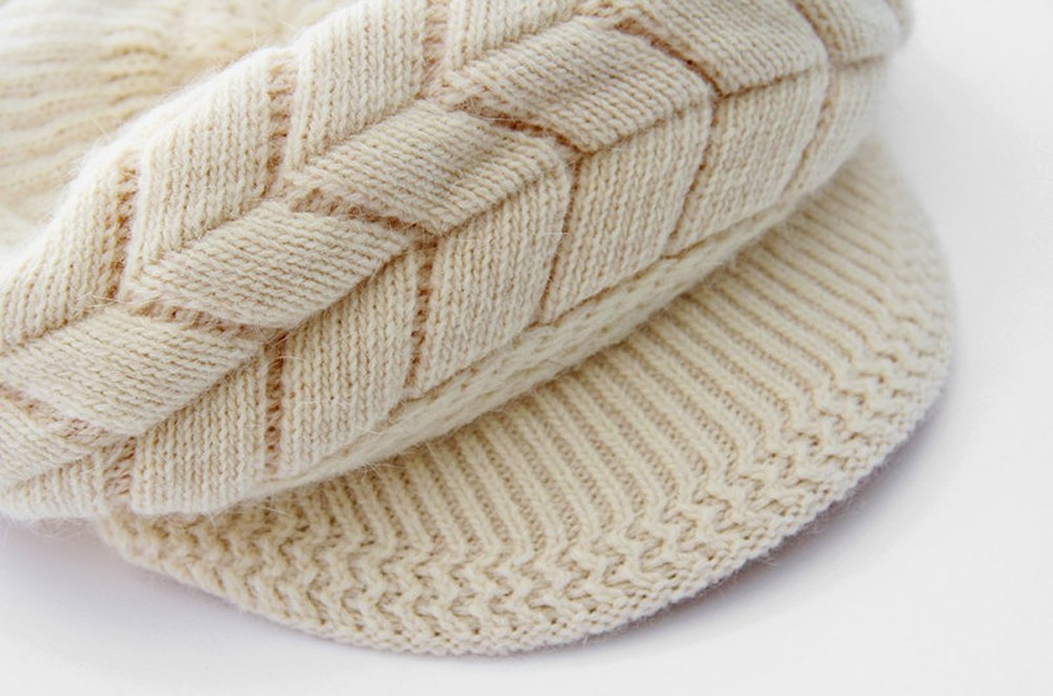 Women Winter Warm Knit Hat Wool Snow Ski Caps with Visor