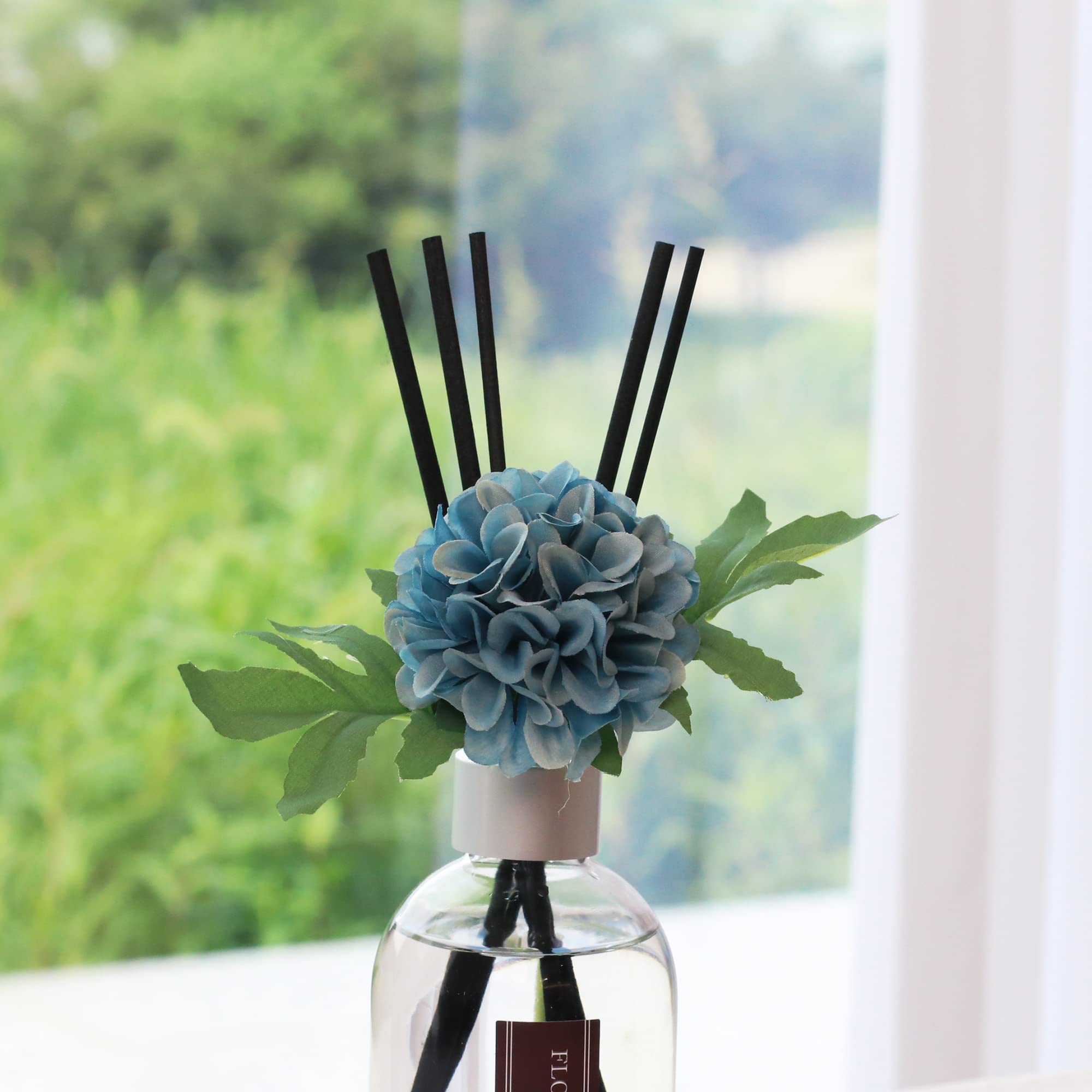 Aronica Modern Christmas Décor, Christmas Smells for House, Holiday Pine Aesthetic Diffuser, Simple Scents Evergreen Trees Boho, Cozy Office Decor for Holiday, Winter Bathroom Decor