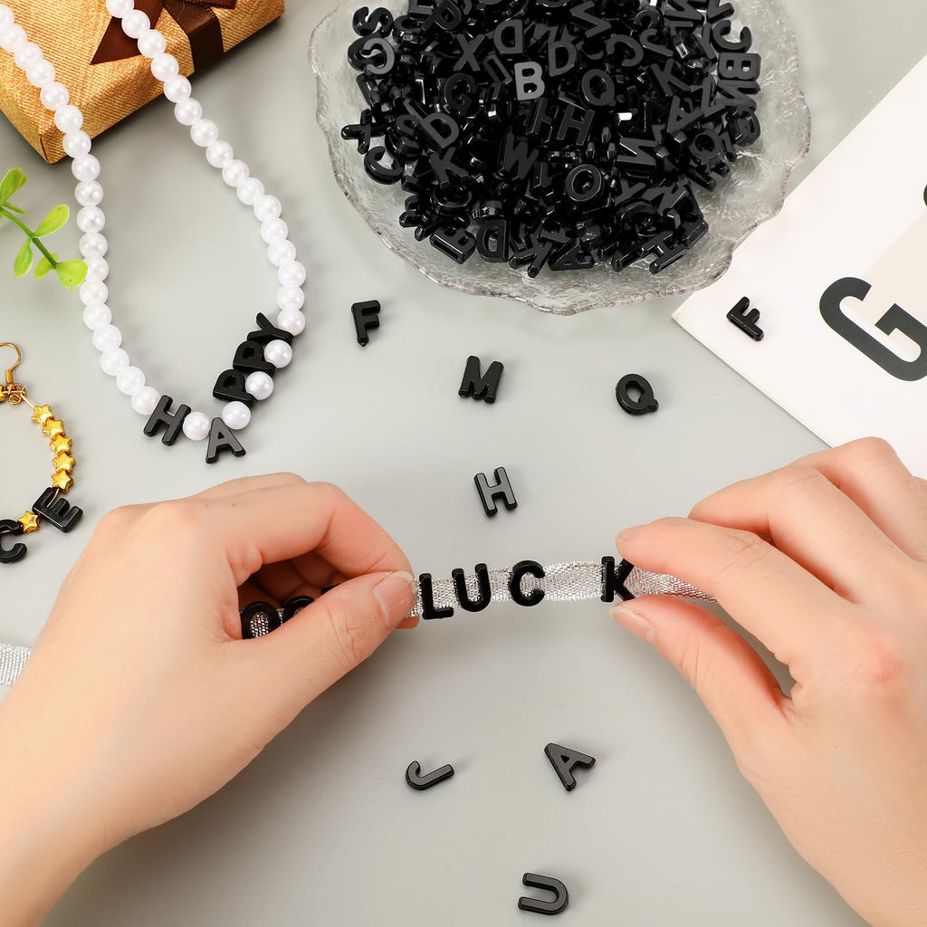 Augshy 700PCS White Letter Beads Alphabet Beads for Making DIY (6mm) | Premium Acrylic Cube Shape, Ideal Bracelets and Keychains, Large Hole Design for Easy Paracord Threading