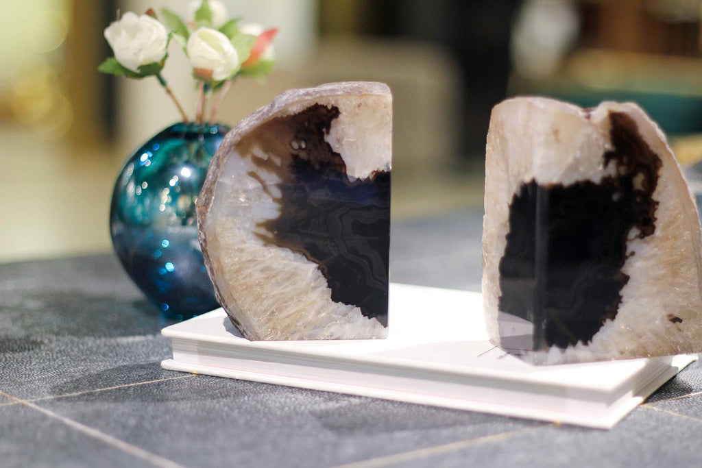 JIC Gem Black Agate Geode Bookends 2-3 Lbs Anti-Slip Rubber Pads Heavy Duty | 1Pair Natural Black Agate Crystal Decor for Shelves & Desk, Unique Small Stone Book Holder Gift for Office & Home Decoration