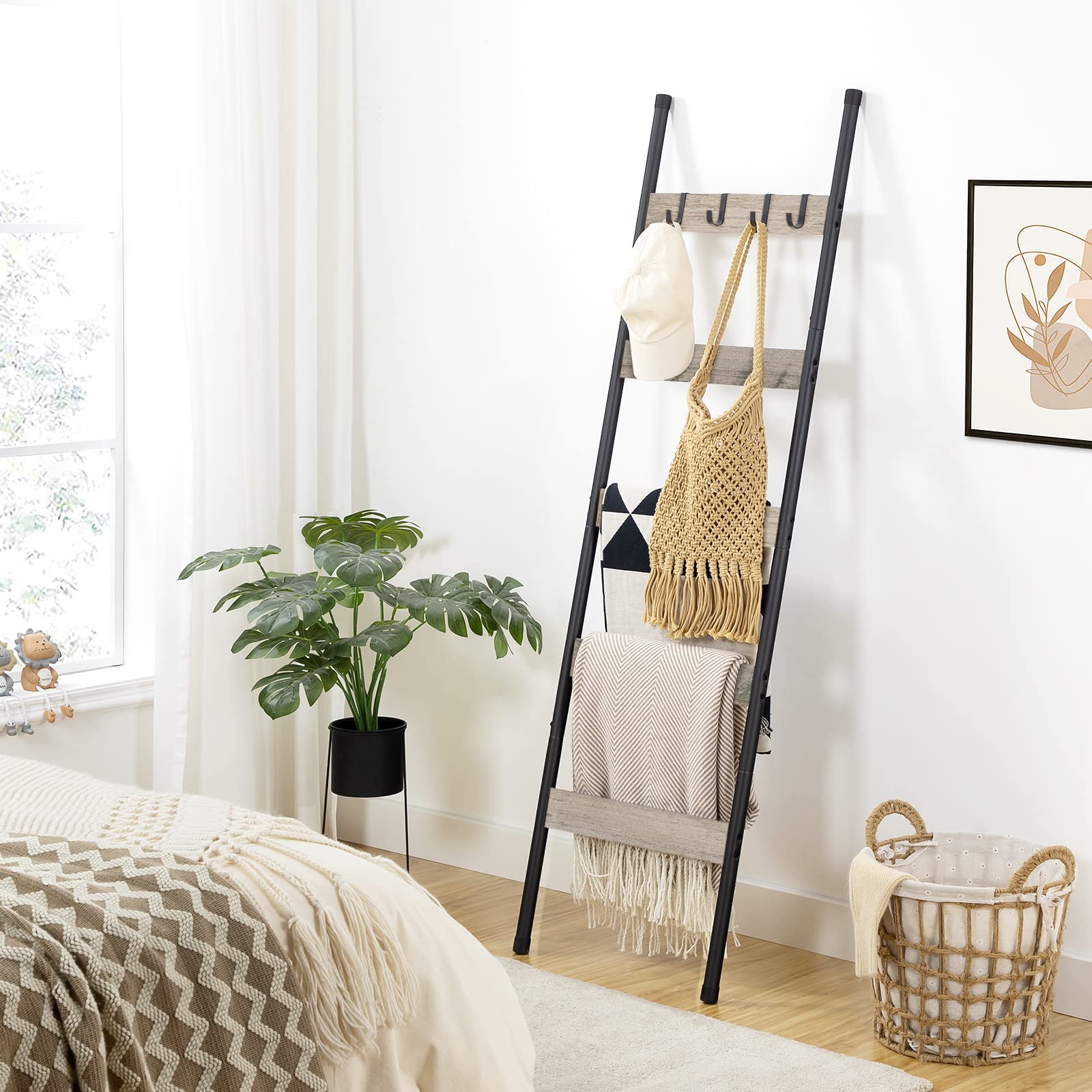 HOOBRO Blanket Ladder, 5-Tier Towel Rack with Hooks, Wall-Leaning Blanket Rack, Decorative Display Ladder Shelf, Scarves, Industrial, Living Room, Bedroom, Black BB52CJ01