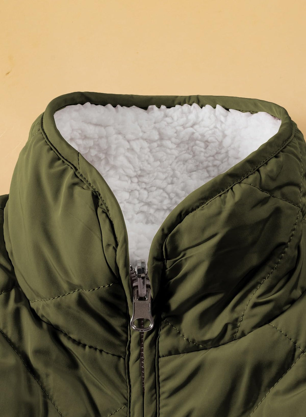 SHEWIN Women Puffer Vest Casual Stand Collar Sleeveless Puffer Jacket Warm Winter Reversible Zip Up Outerwear with Pockets