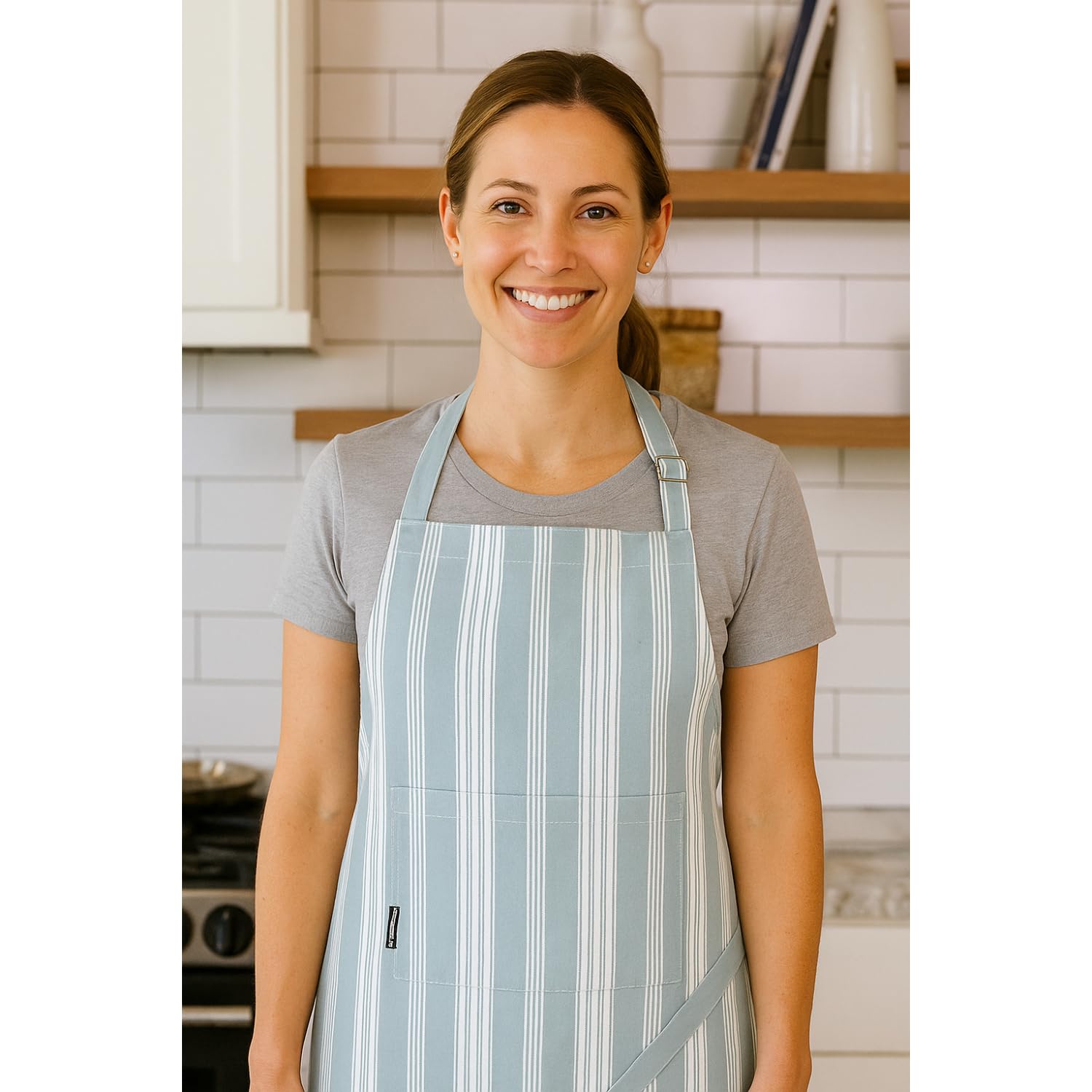 AMOUR INFINI Cotton Aprons for Women with Pocket, Adjustable Strap & Waist Ties - Washable Aprons for Baking, Cooking, Gardening (27.5 x 33 Inches - Blooming Floral)
