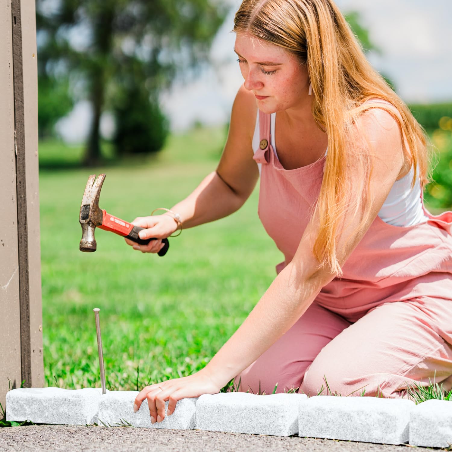 Beuta Landscape Edging | Garden Edging Border | Faux Stone Bricks for Lawn edging, Flower beds, Pathways & Yard Edging– 1 Pack | Each Section Has 6 Bricks 48"L x 4"W x 2.25"H | 3 Spikes |Cobblestone