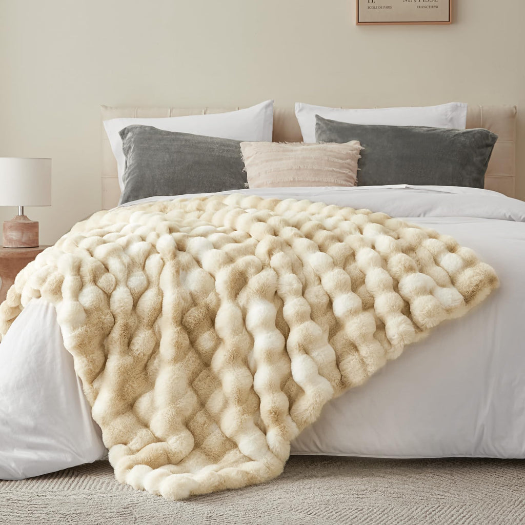 BEDELITE Faux Fur Throw Blanket, Soft Cozy Plush Dark Grey Bubble Blanket for Couch Sofa Bedroom Living Room Decor - 870GSM Thick Warm Fuzzy Fluffy Faux Rabbit Fur Blanket, 50x60 Inches