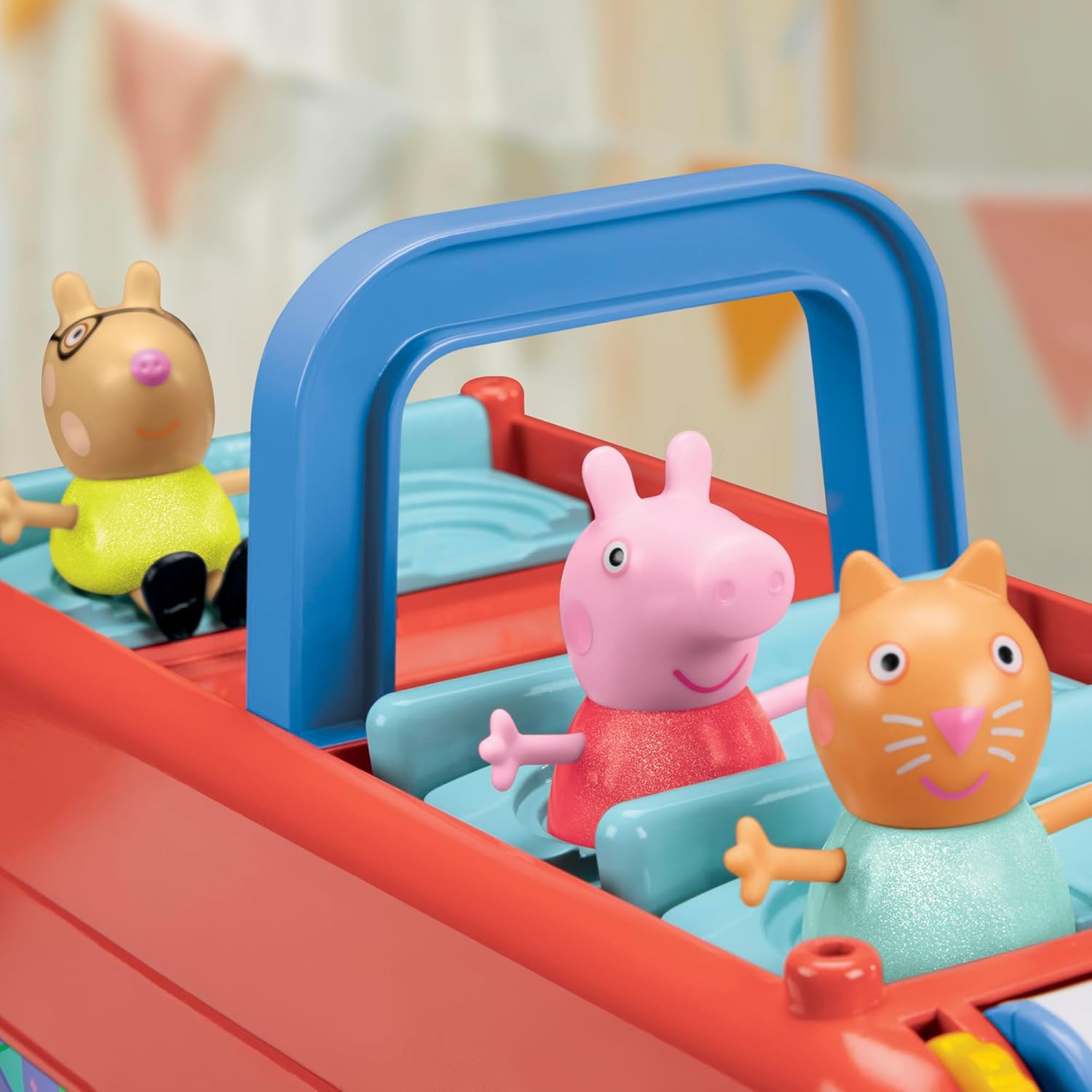 Peppa Pig 2-in-1 Party Bus Playset with 3 Figures and 13 Accessory Pieces, Preschool Toys for Girls and Boys, Kids Gifts, Ages 3+
