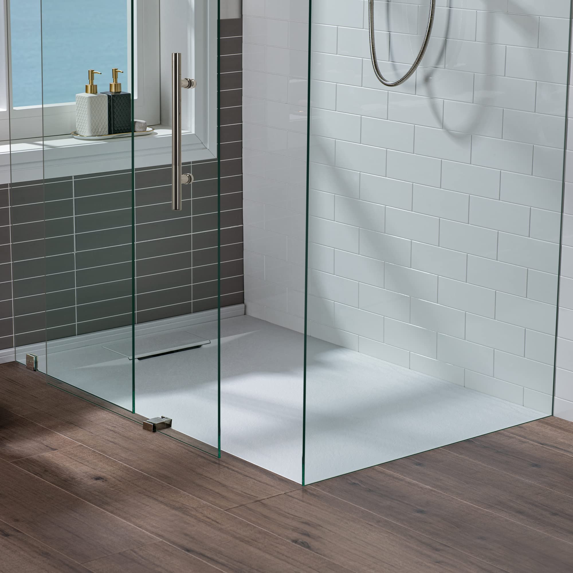 WOODBRIDGE 47.25 in L x 31.5 in W Zero Threshold Shower Base with Center Drain, Decorative Drain Plate, Tile Flange, Wheelchair Access, Low Profile, Black