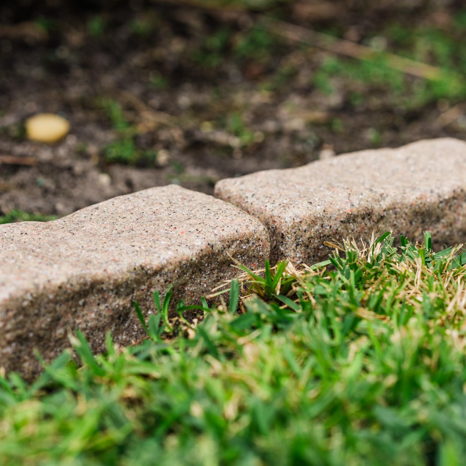 Beuta Landscape Edging | Garden Edging Border | Faux Stone Bricks for Lawn edging, Flower beds, Pathways & Yard Edging– 1 Pack | Each Section Has 6 Bricks 48"L x 4"W x 2.25"H | 3 Spikes |Cobblestone