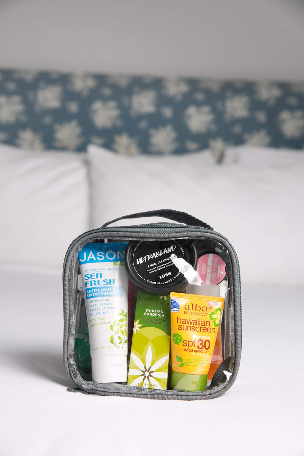 EzPacking Clear TSA Approved 3-1-1 Travel Toiletry Bag for Carry On/Quart Size Transparent Liquids Pouch for Airport Security/Reusable See Through Vinyl & PVC Plastic Organizer Men Women (Black)