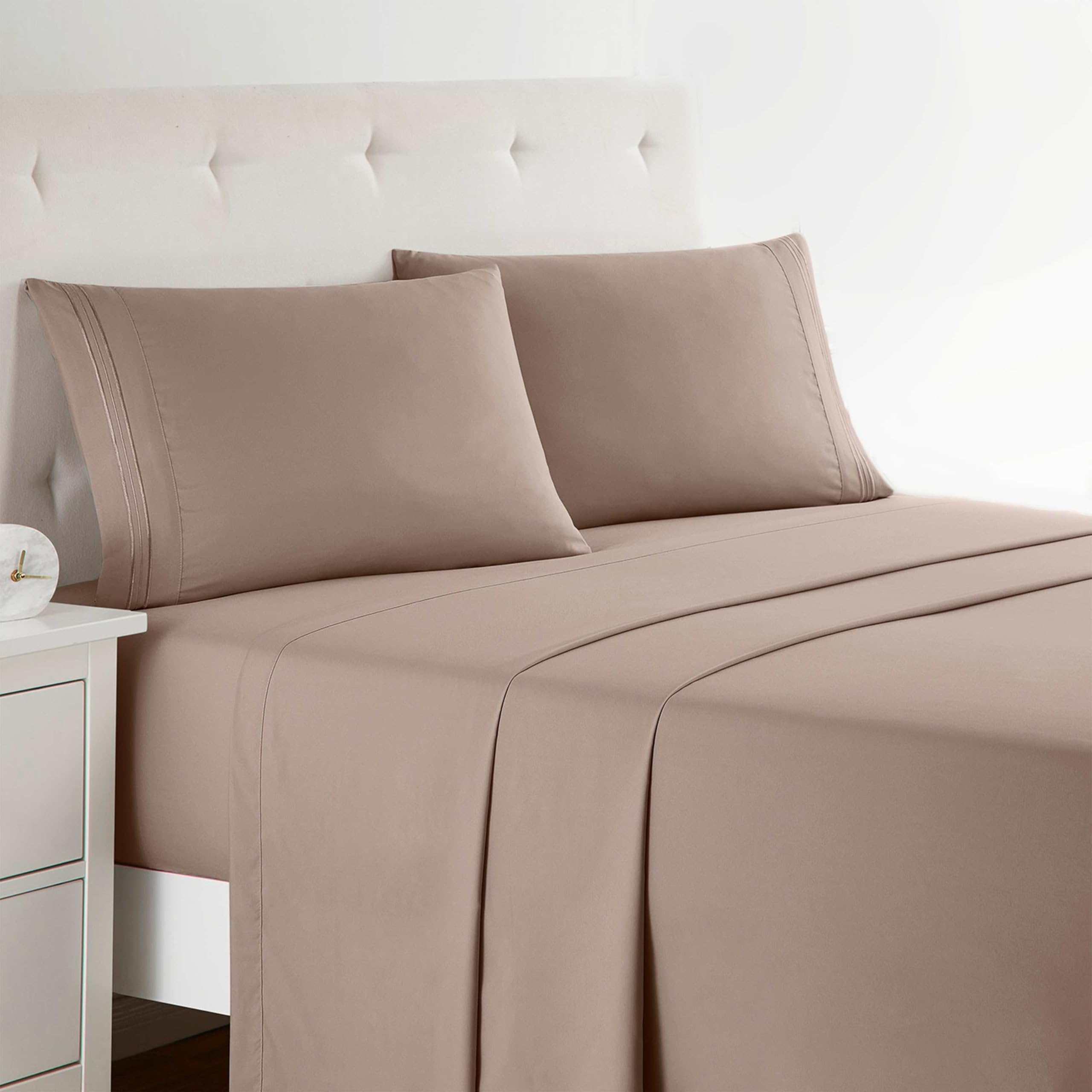 Clara Clark Bed Sheets, Premier 1800 Series 4 Piece Bed Sheet Set, Deep Pocket, Wrinkle, Fade, Stain Resistant, Luxury Soft Bedding Sheets & Pillowcases, Twin, Beach Blue