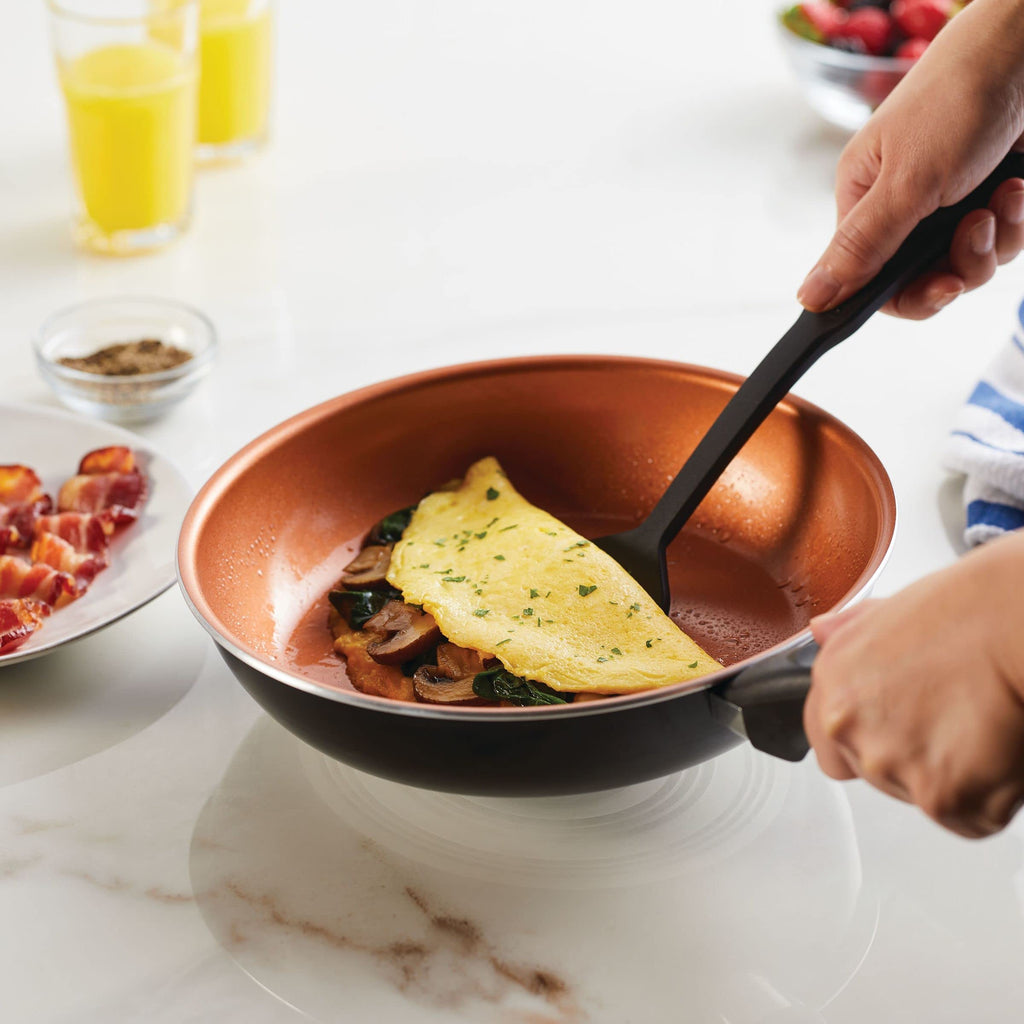 Farberware Glide Ceramic Nonstick Saute Pan / Frying Pan / Fry Pan with Lid and Helper Handle - 4 Quart, Black