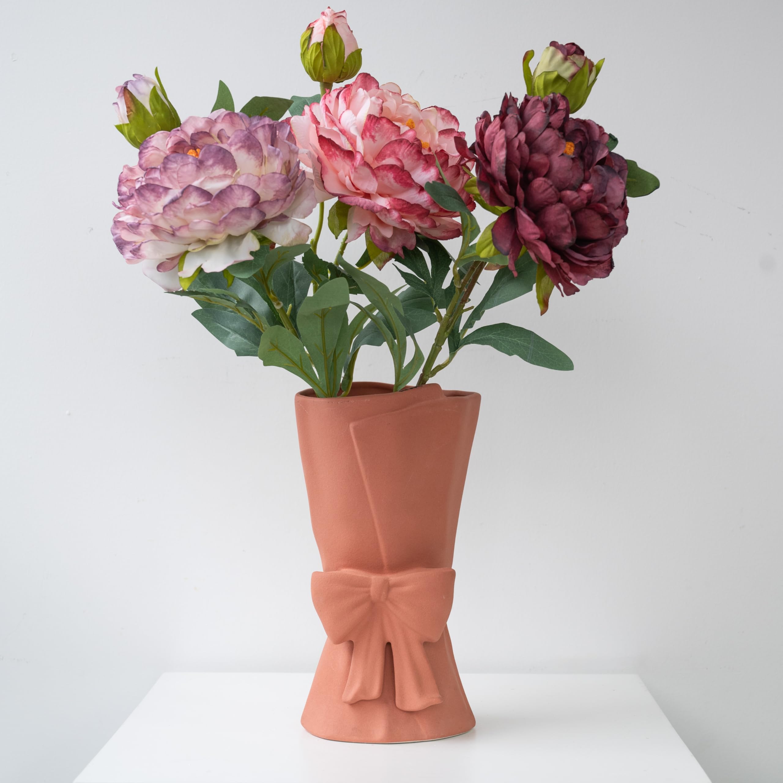 Relexome Beige Ceramic Bow Vase 9.64 in Unique Cute Modern Decorative Bouquet Flower Vases for Home Living Room Table Decor Women Girl Gifts