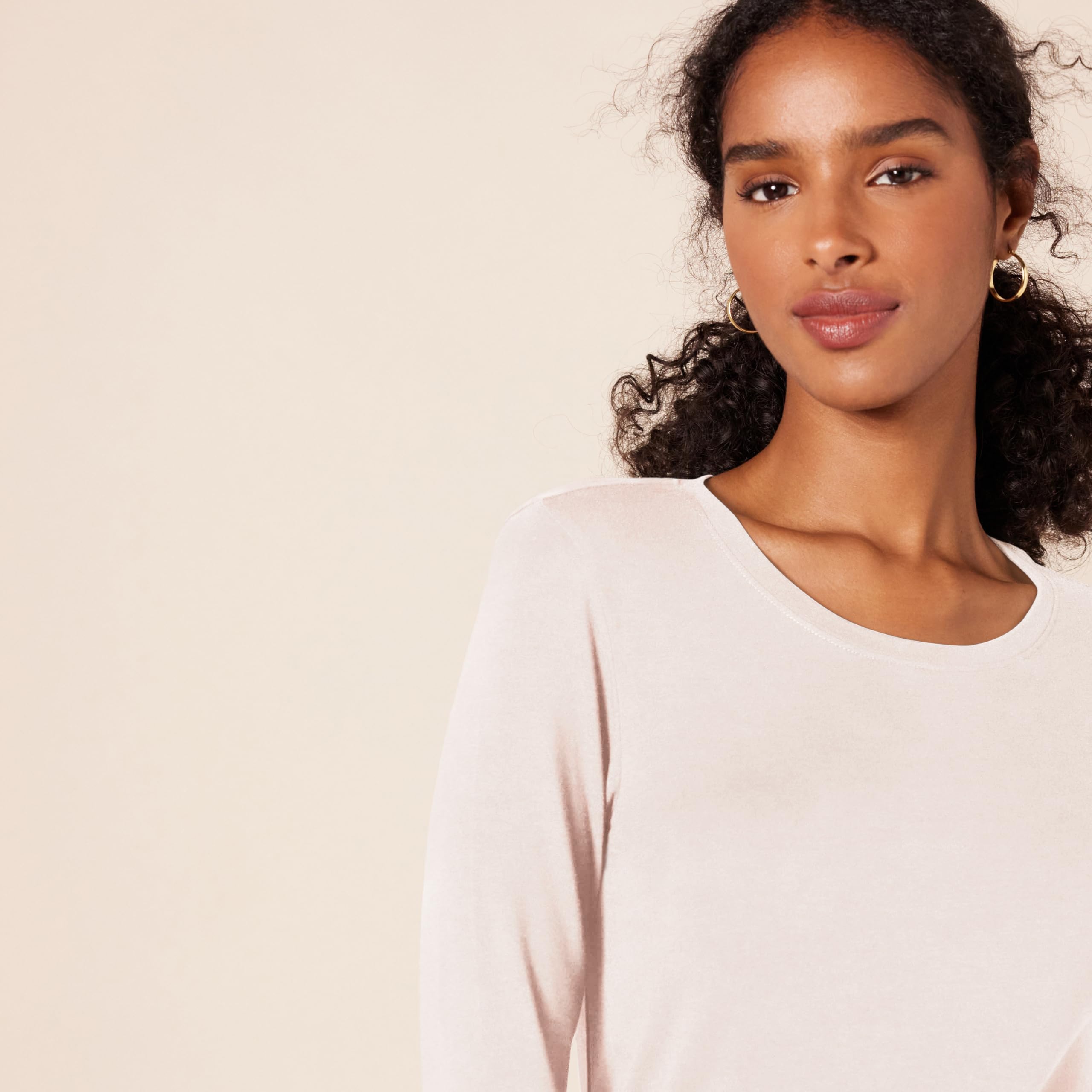Amazon Essentials Women's Regular-Fit Long-Sleeve Crewneck T-Shirt (Available in Plus Size)