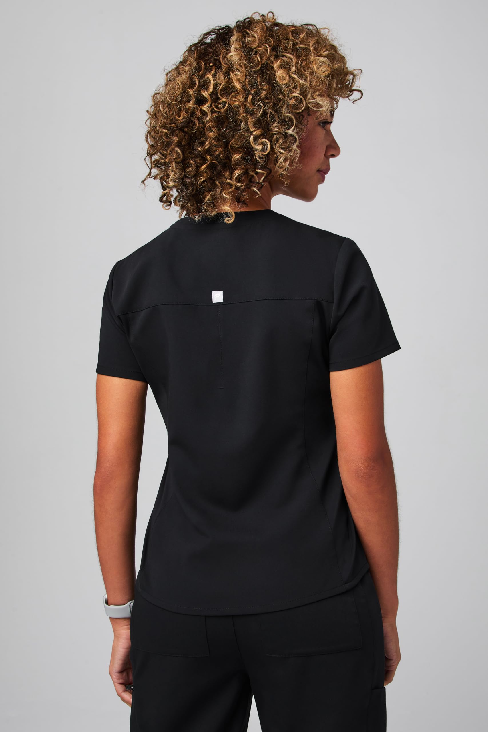 Fabletics Women's Vital 1-Pocket Scrub Top - MotionTech, Wrinkle-Resist, Chest Pocket, Anti-Shrink, Semi-Slim Fit