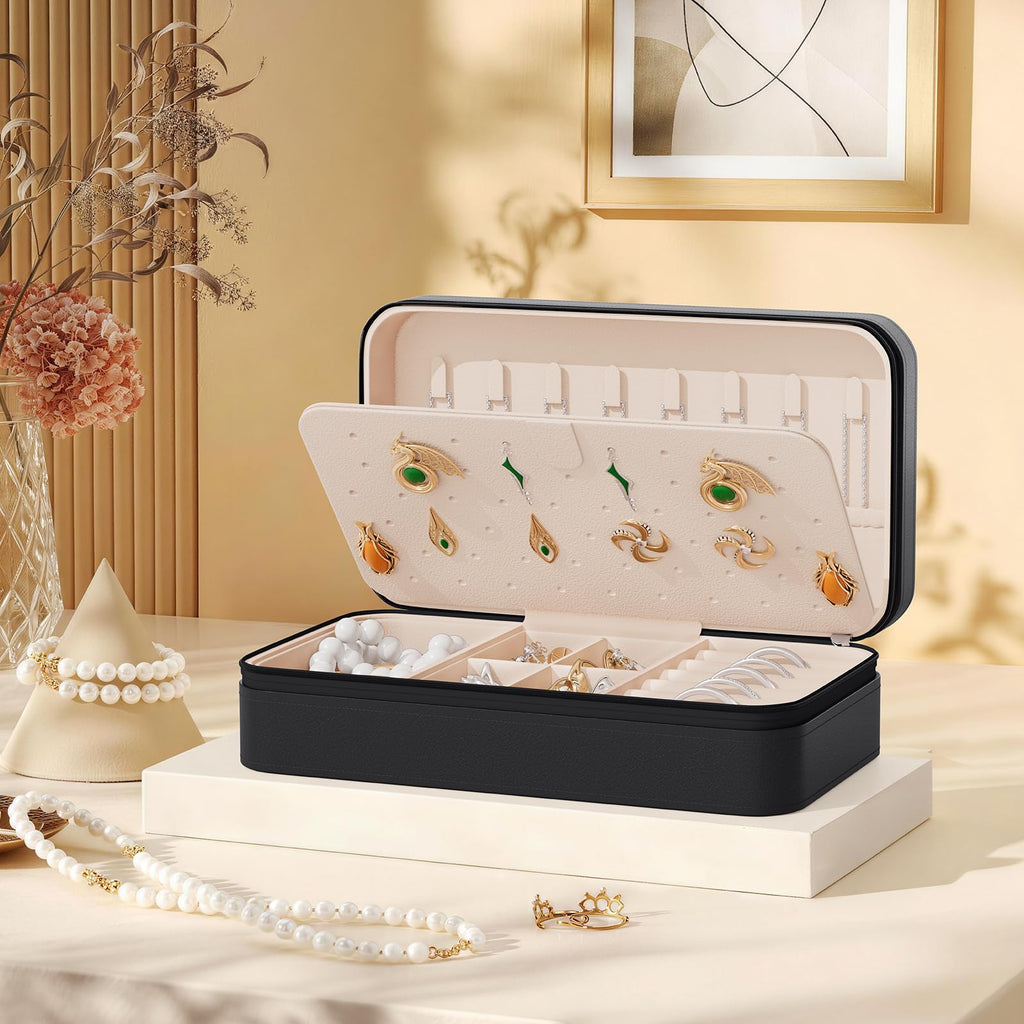DesignSter Travel Jewelry Box, PU Leather Portable Jewelry Case, Small Jewelry Boxes for Gifts, Travel Jewelry Organizer for Women Rings Earrings Necklaces Bracelets (Avocado Green)