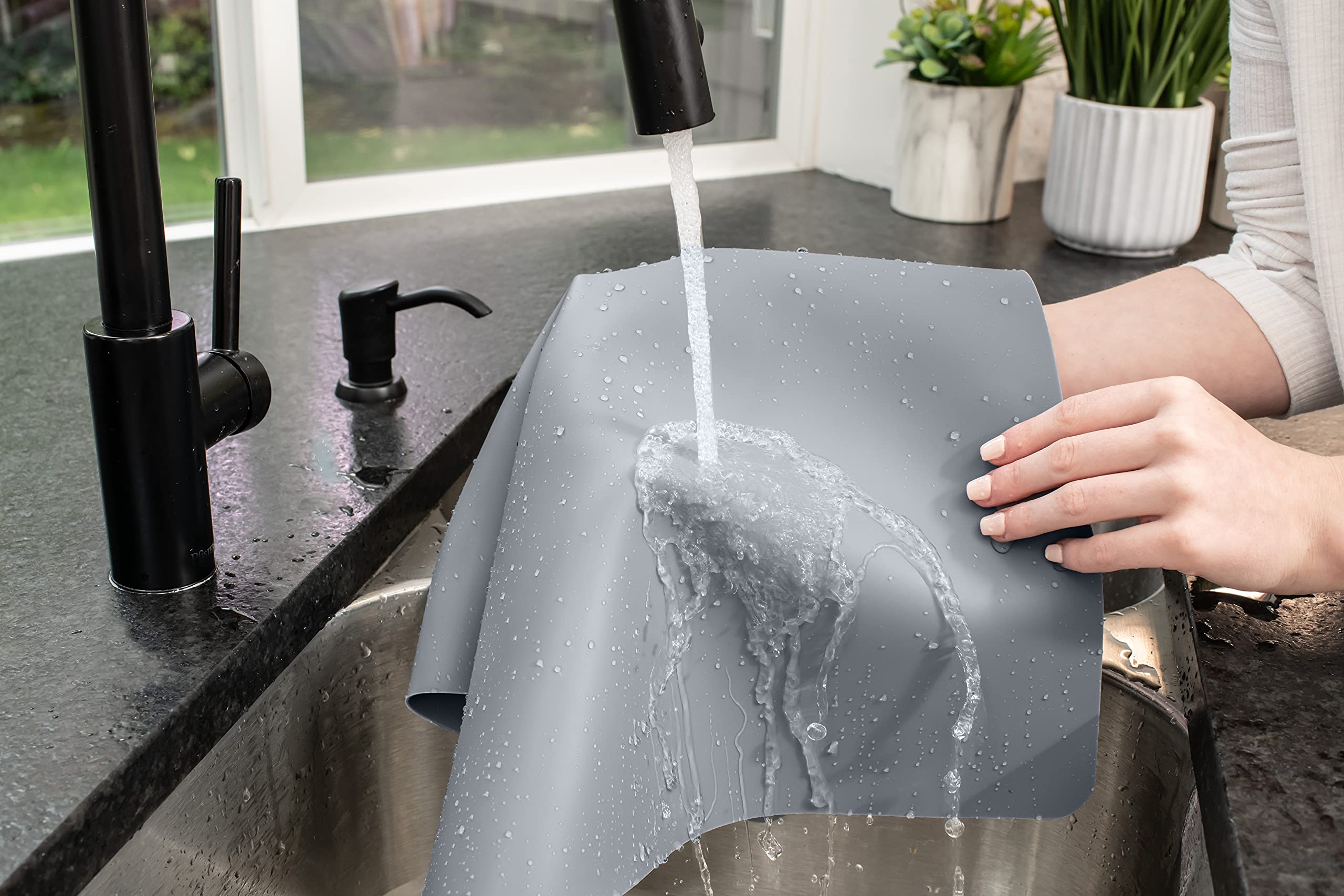 GASARE, Set of 2, Extra Large, Thick, Silicone Mats for Kitchen Counter, Heat Resistant Mats, Countertop Protector, Non-Slip, Easy to Clean, 25 x 17 Inches x 1.4mm, Black