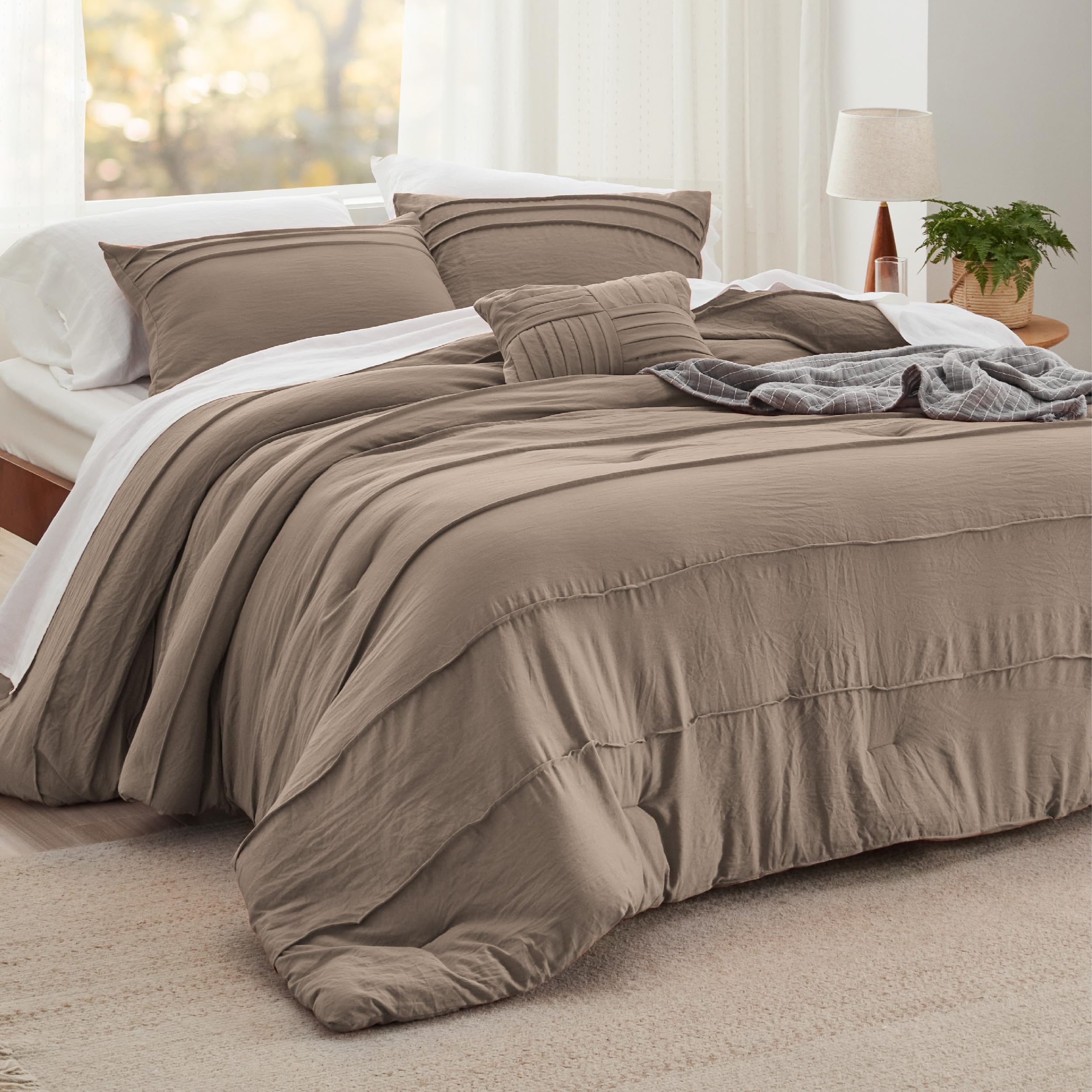 Bedsure Twin Comforter Set - 3 Pieces Pinch Pleat Bed Set, Beige Boho Bedding for All Season, 1 Soft Comforter, 1 Pillowcase, 1 Decorative Pillow