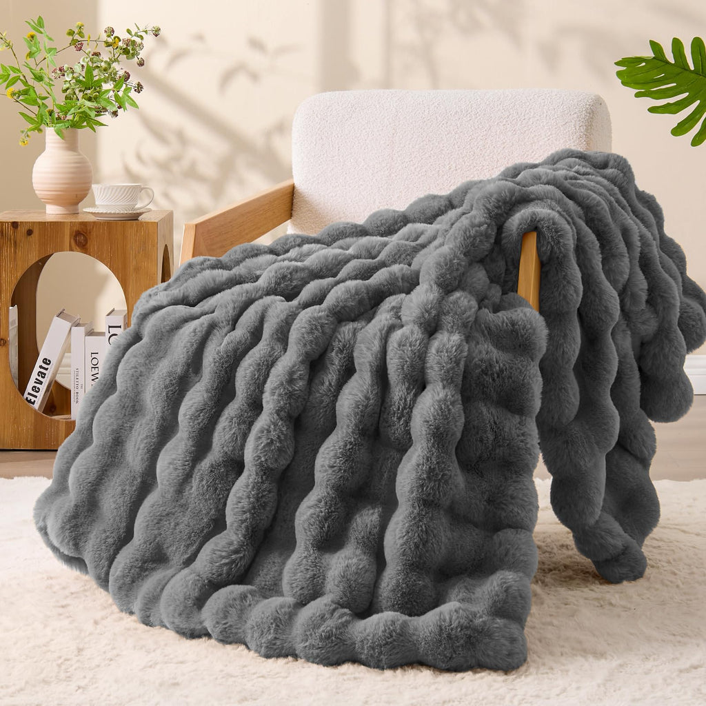 BEDELITE Faux Fur Throw Blanket, Soft Cozy Plush Dark Grey Bubble Blanket for Couch Sofa Bedroom Living Room Decor - 870GSM Thick Warm Fuzzy Fluffy Faux Rabbit Fur Blanket, 50x60 Inches